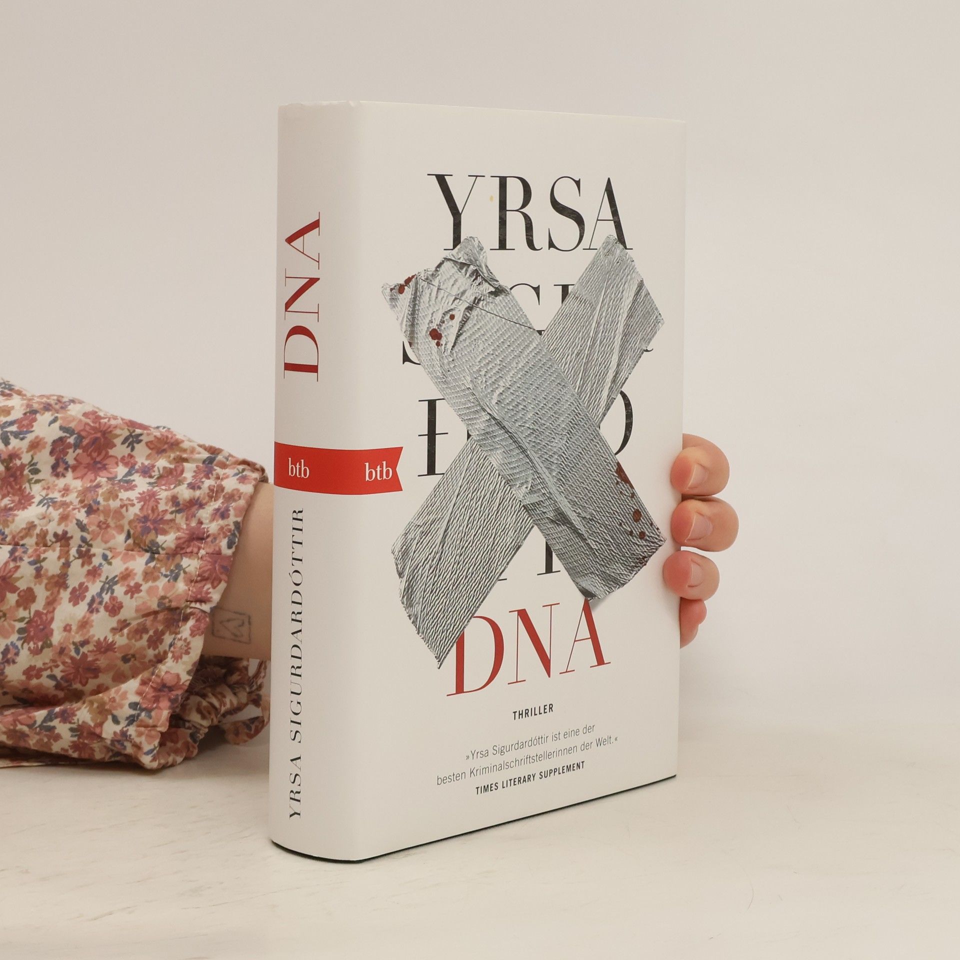 Yrsa Sigurðardóttir DNA