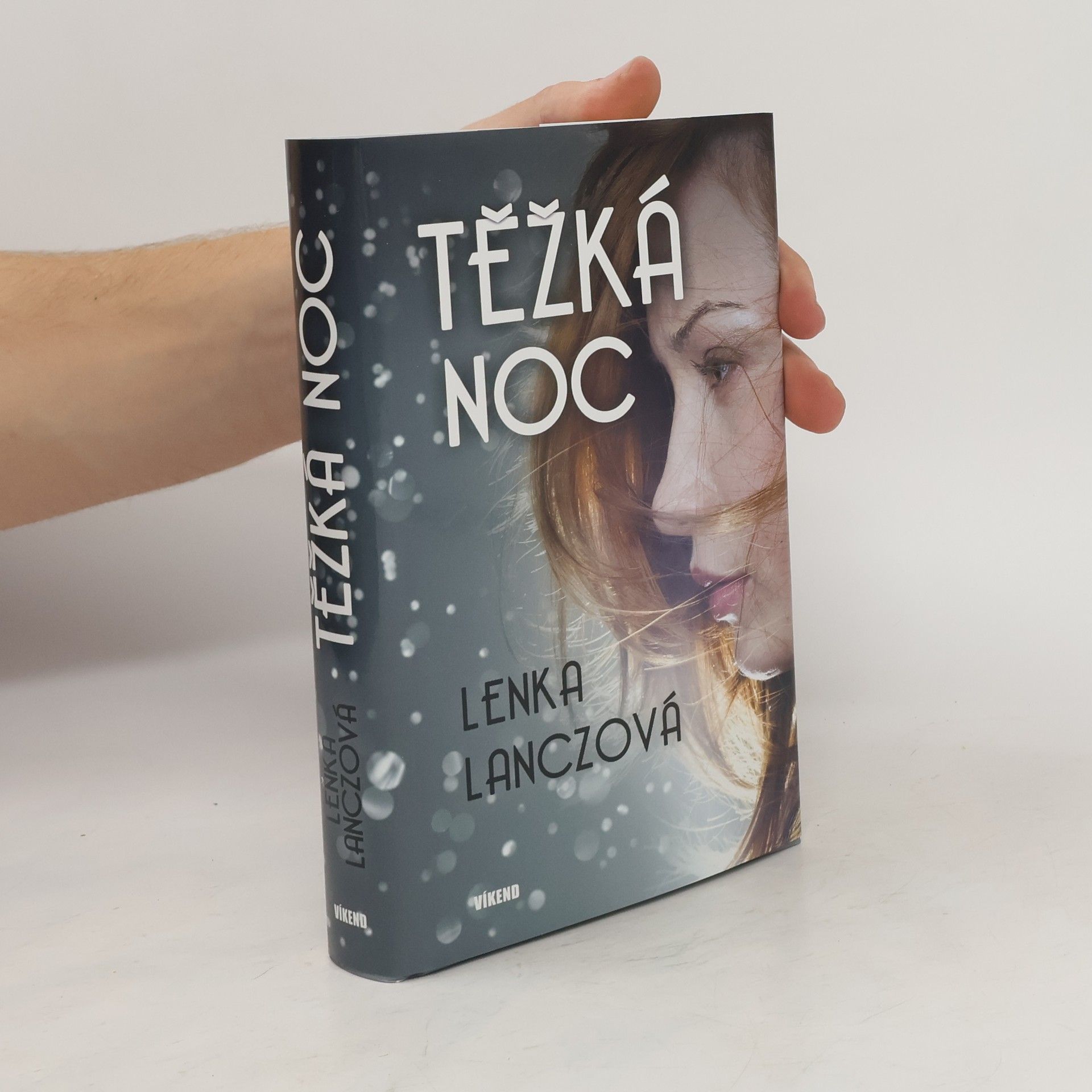 Lenka Lanczová Těžká noc