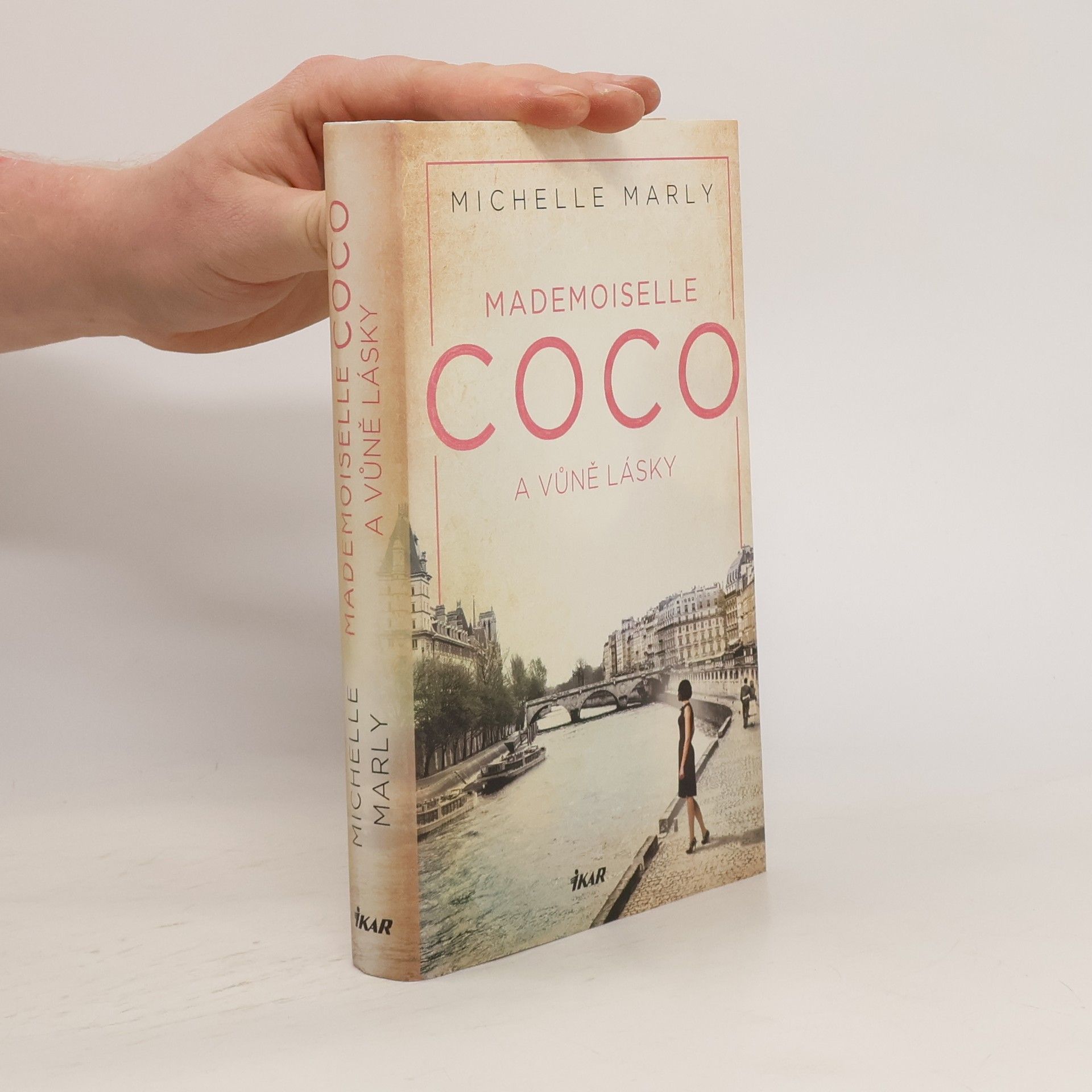 Micaela Jary Mademoiselle Coco a vůně lásky