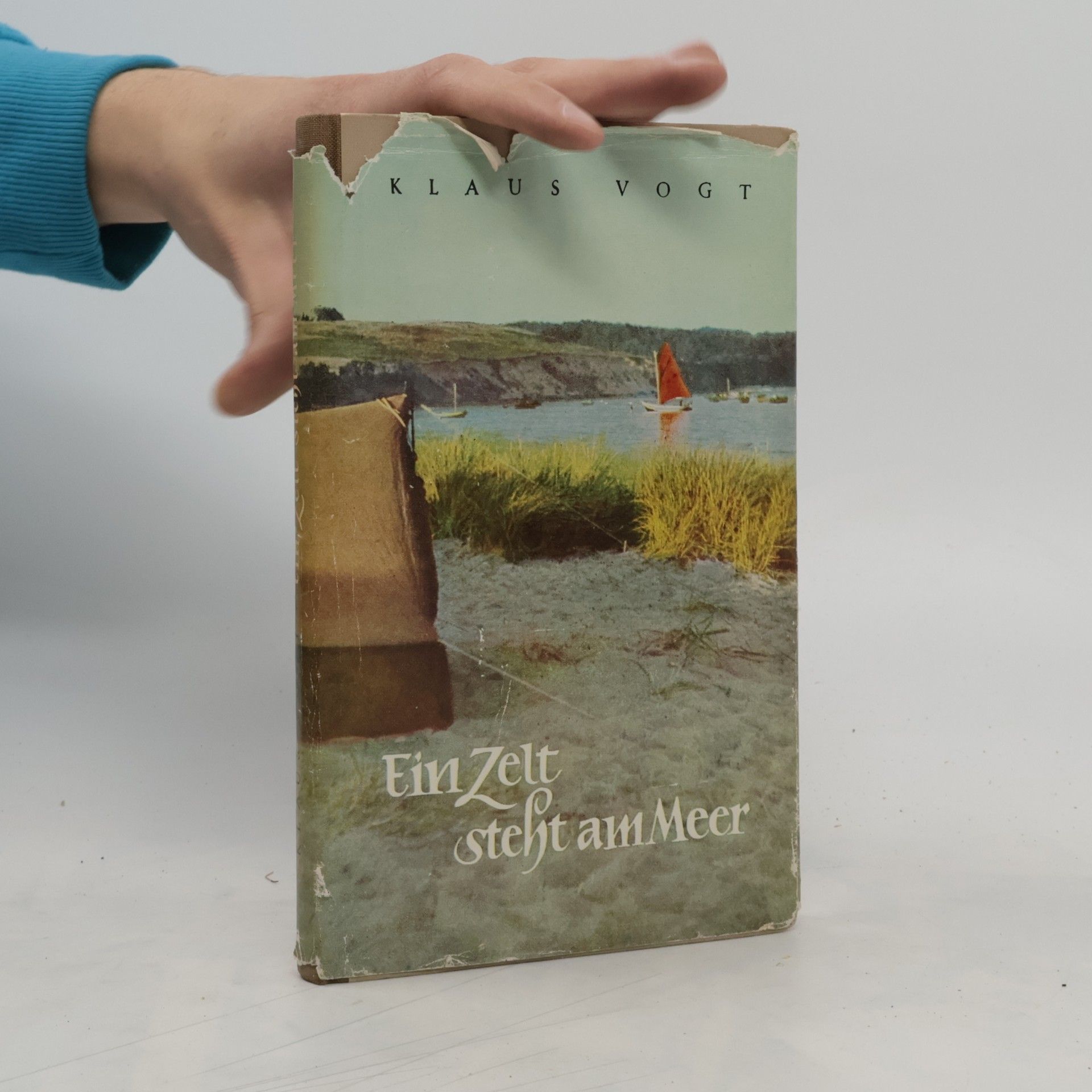 Klaus Vogt Ein Zelt steht am Meer