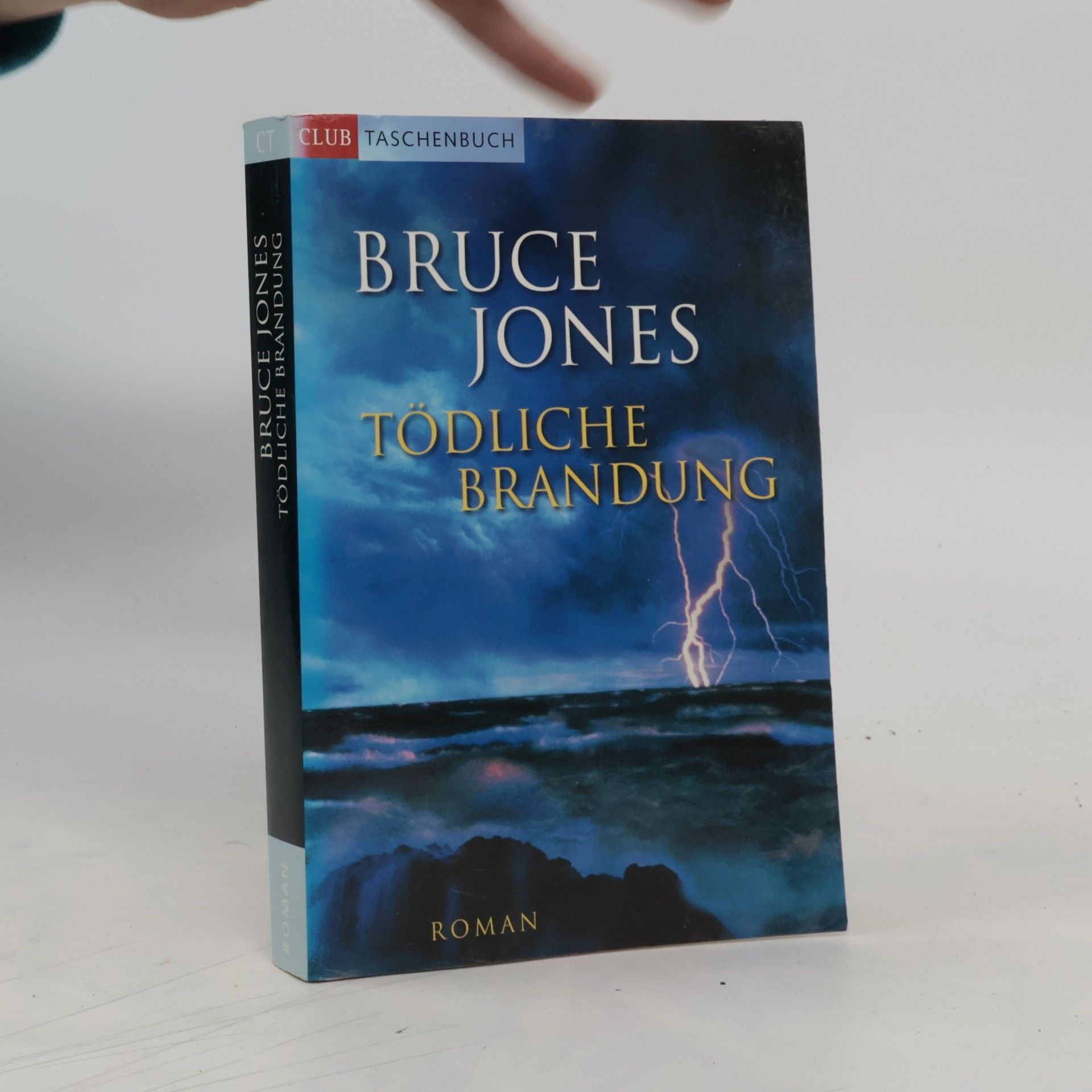 Bruce Jones Tödliche Brandung