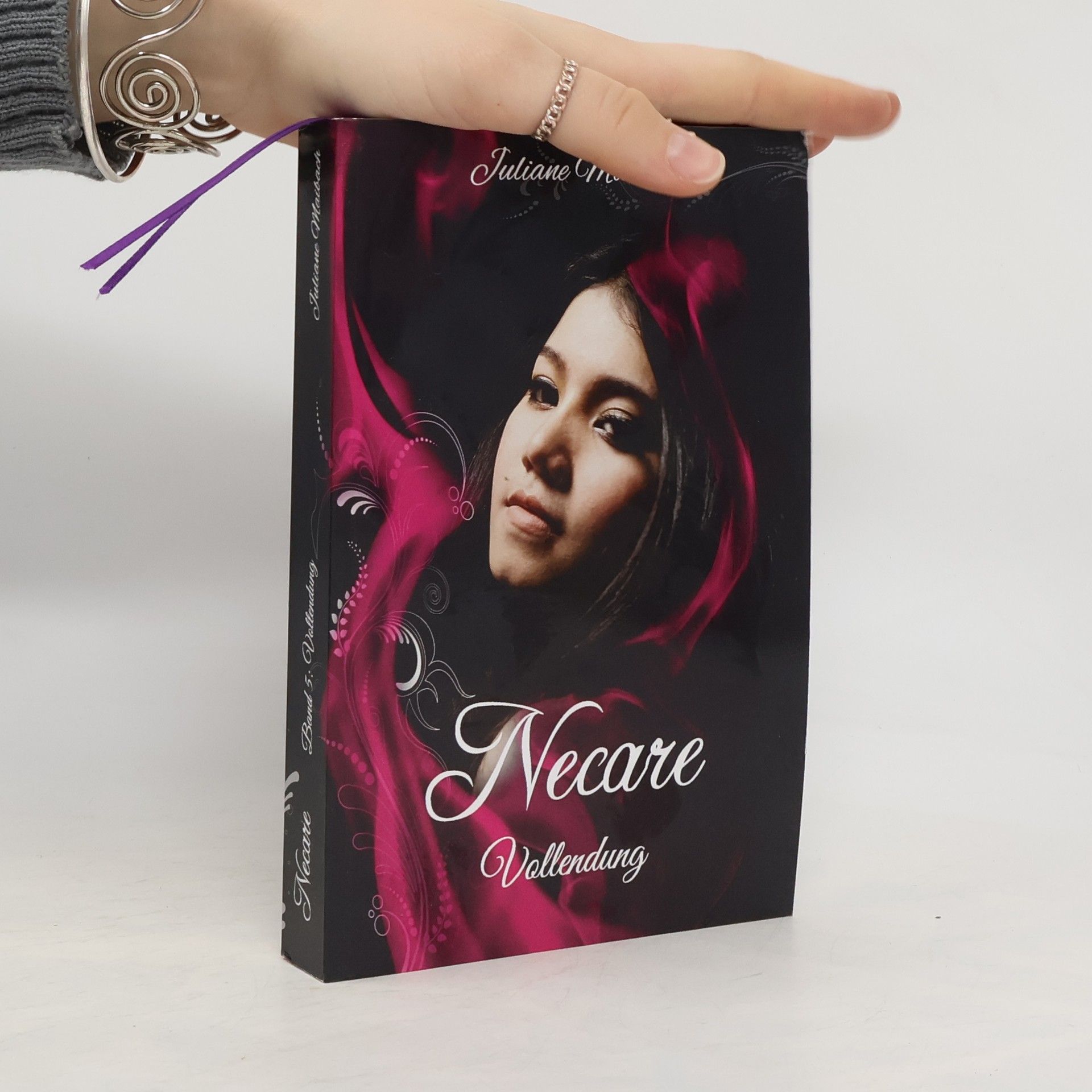 Juliane Maibach Necare