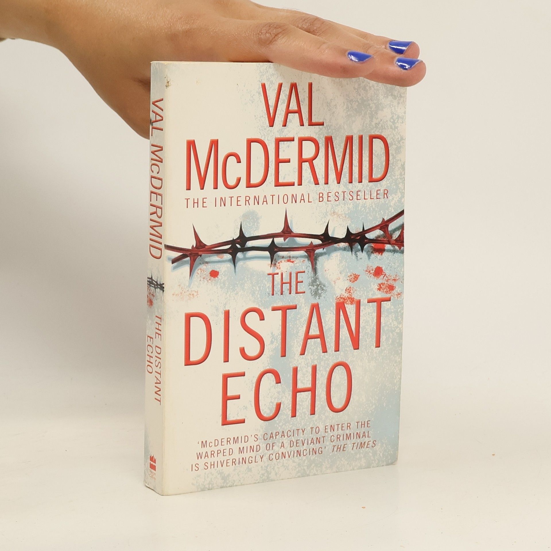Val McDermid The Distant Echo