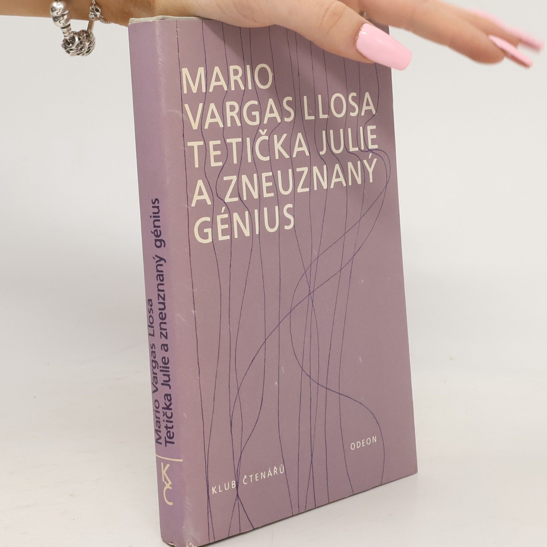 Mario Vargas Llosa Tetička Julie a zneuznaný génius