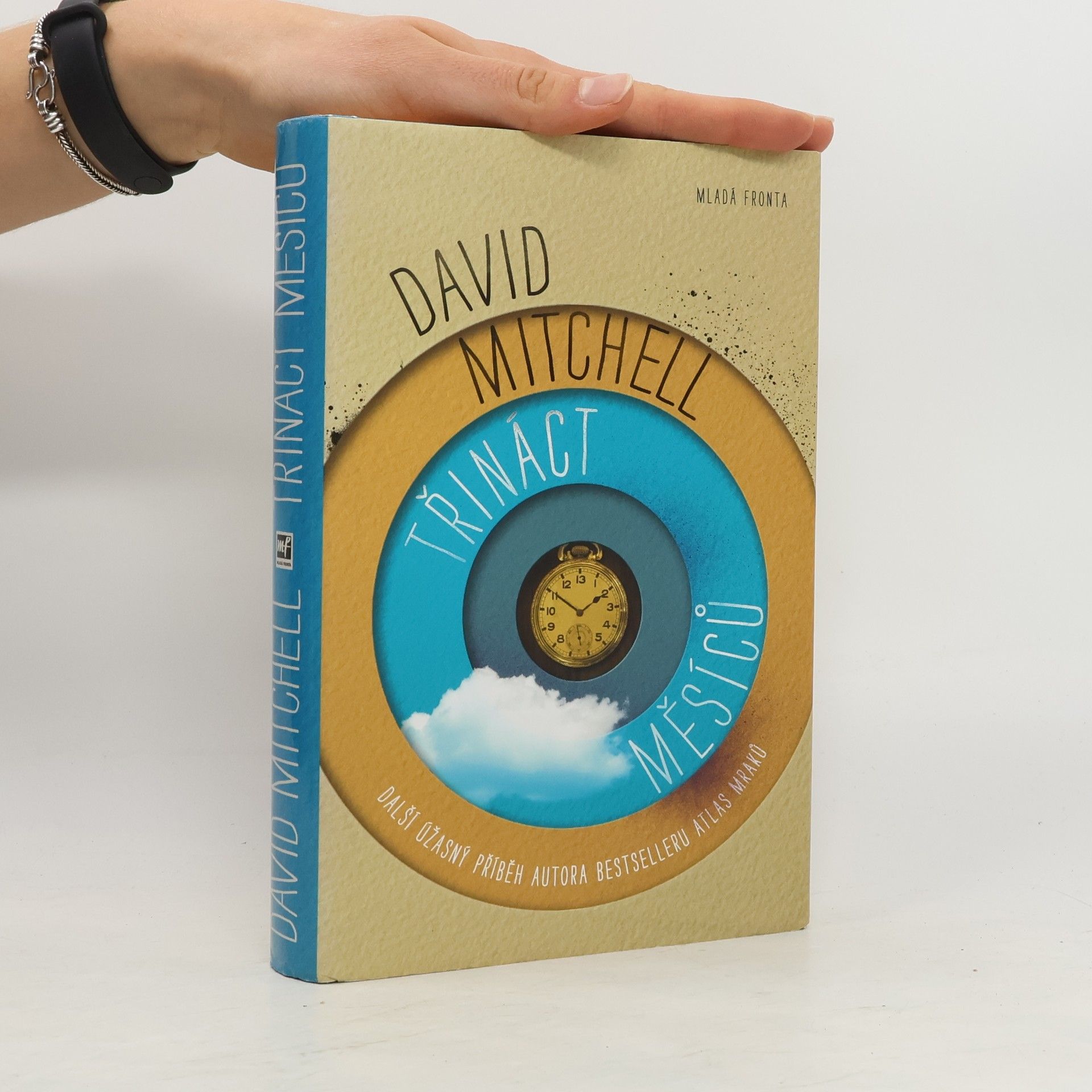 David Mitchell Třináct měsíců