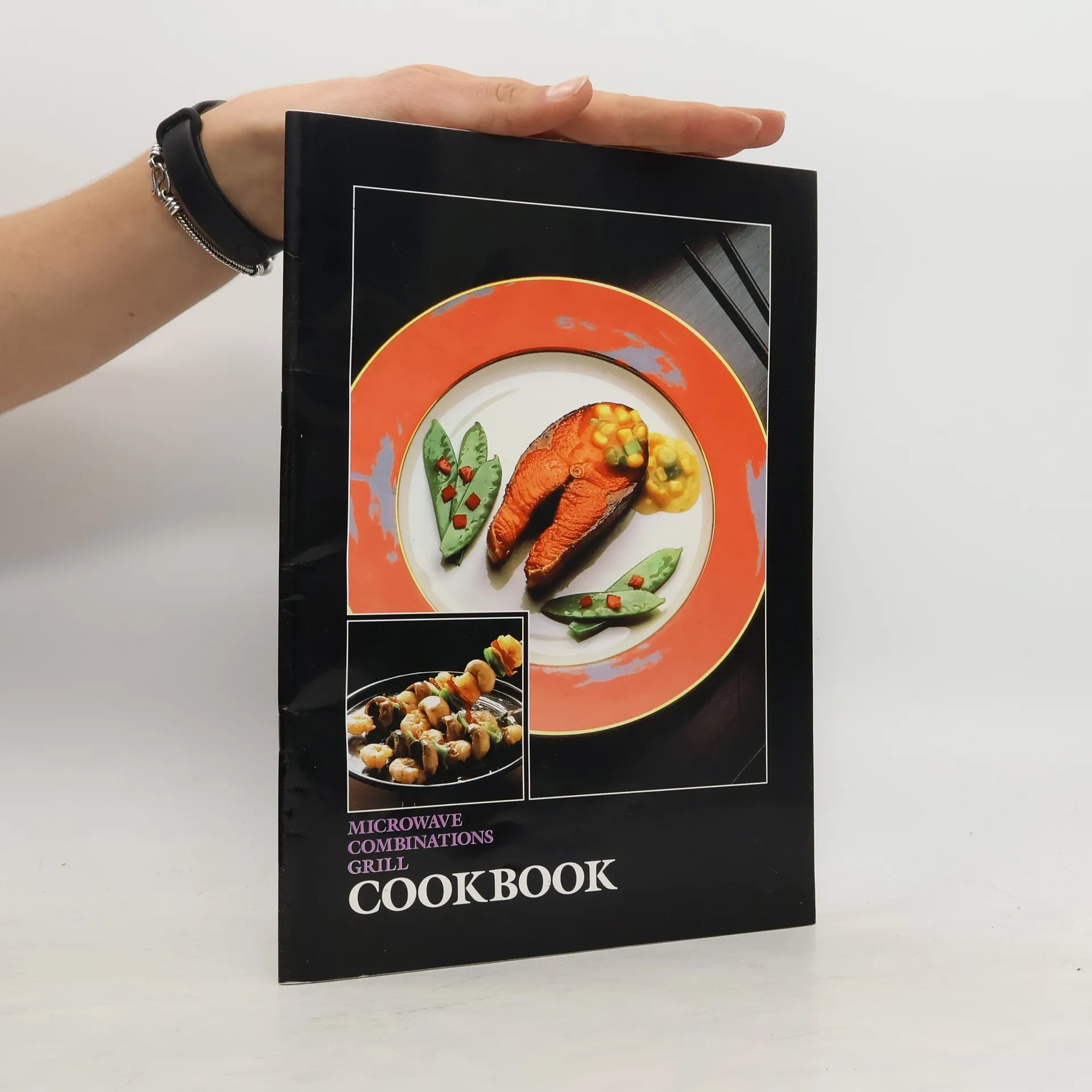 Cook Book - Microwave, Convection, Combination Grill | Book | Paperback | kolektiv | EN