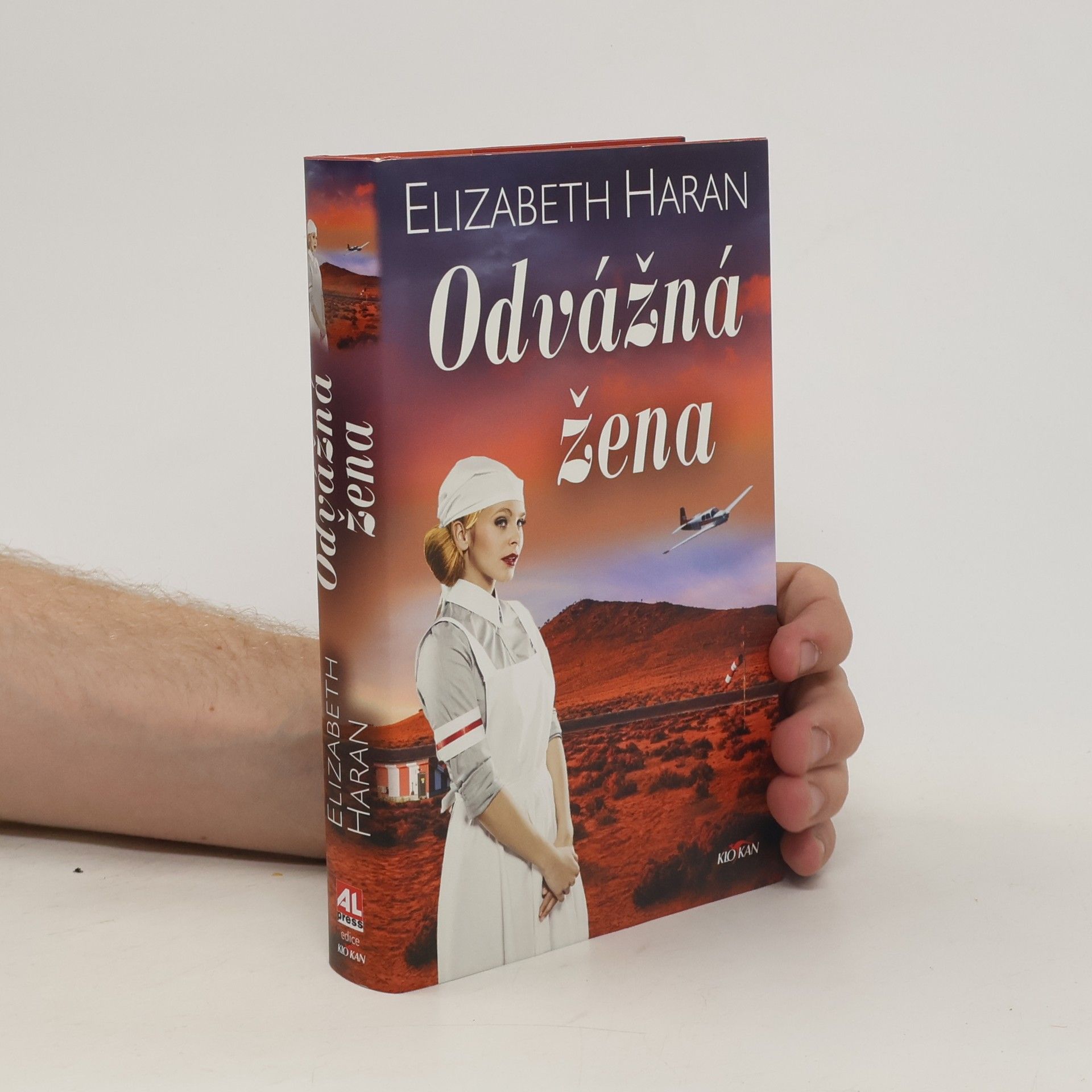 elizabeth haran Odvážná žena