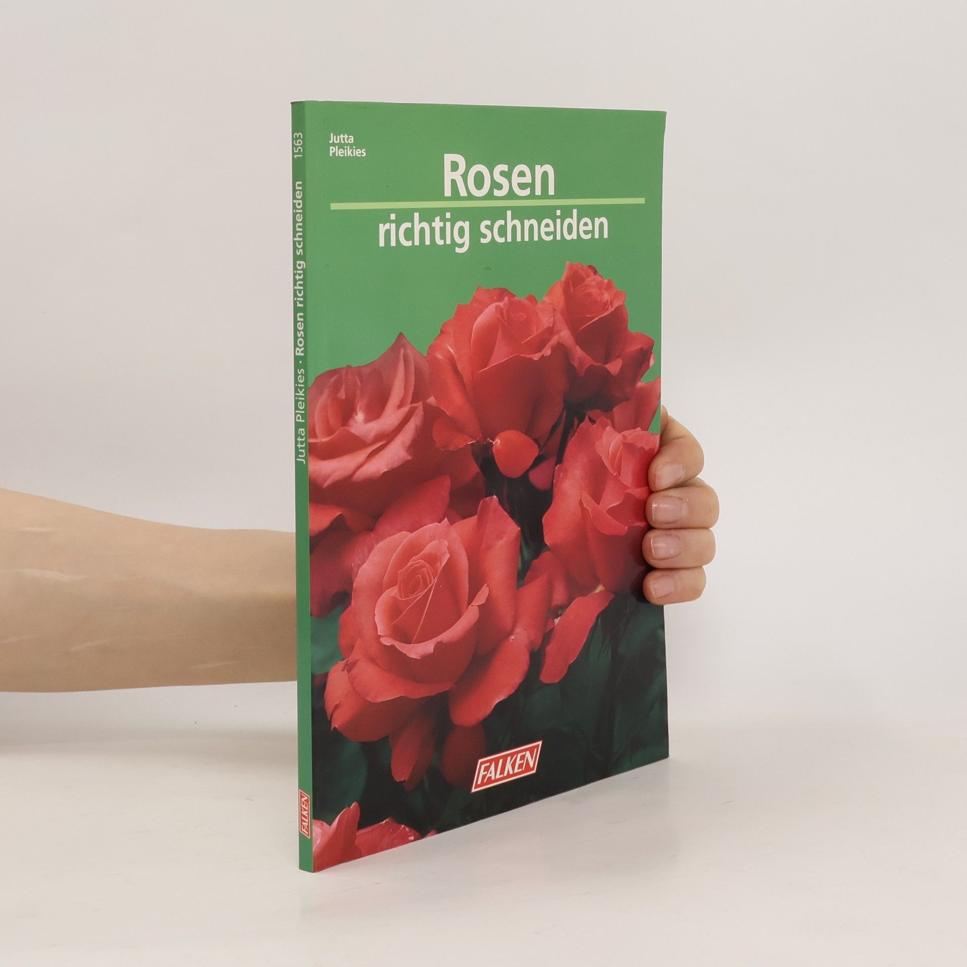 Jutta Pleikies Rosen richtig schneiden