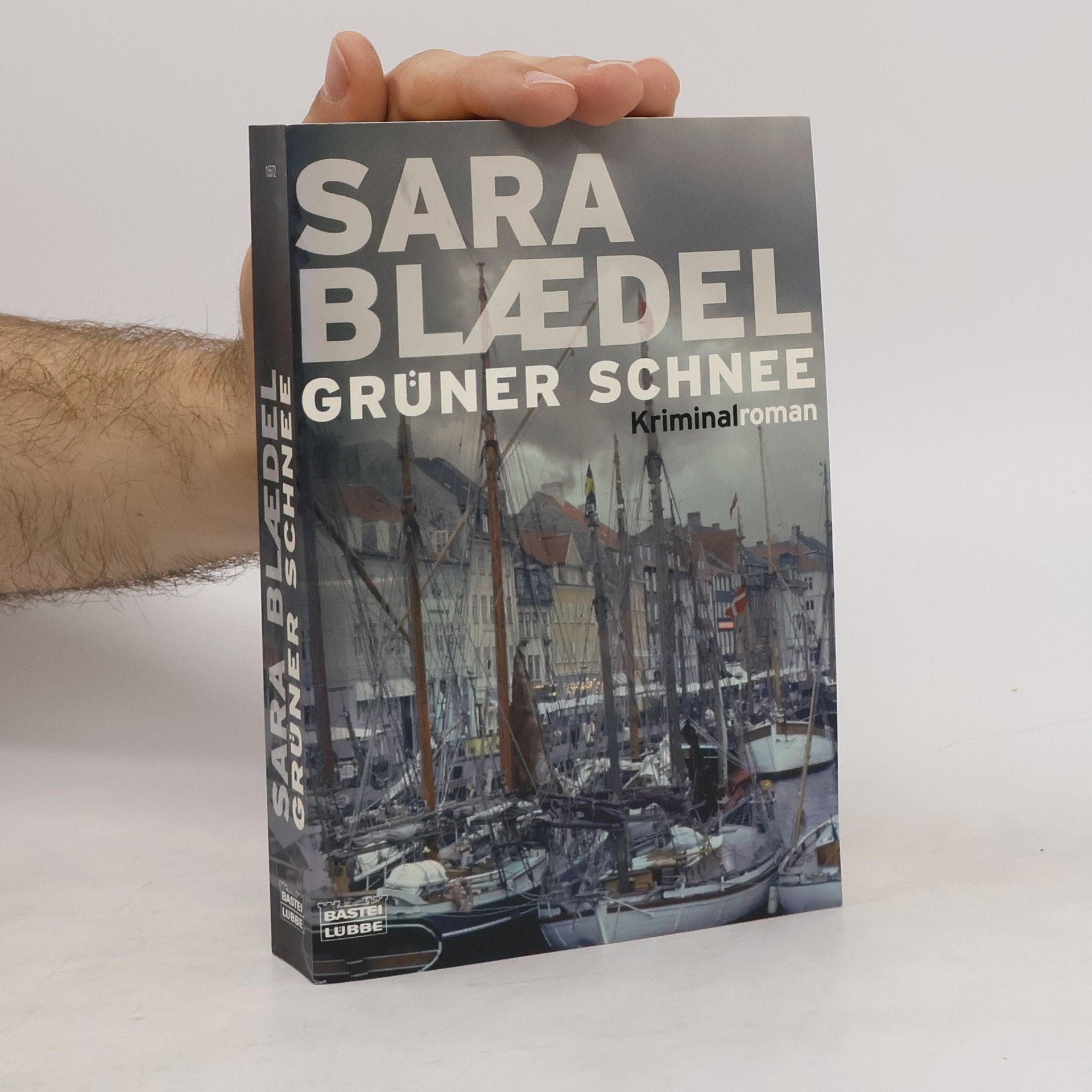 Sara Blaedel Grüner Schnee. Kriminalroman