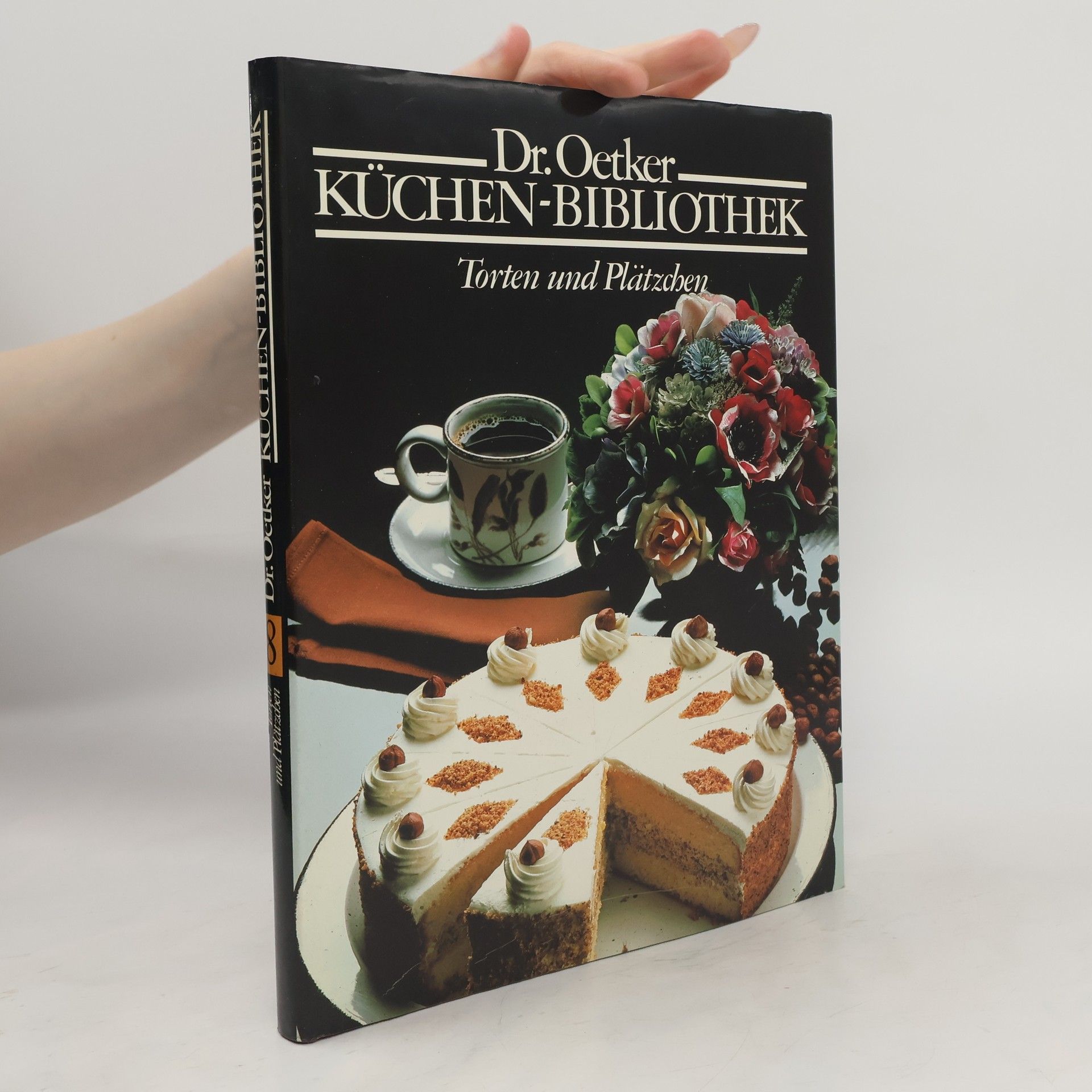August Oetker Küchen-Bibliothek. Torten und Plätzchen
