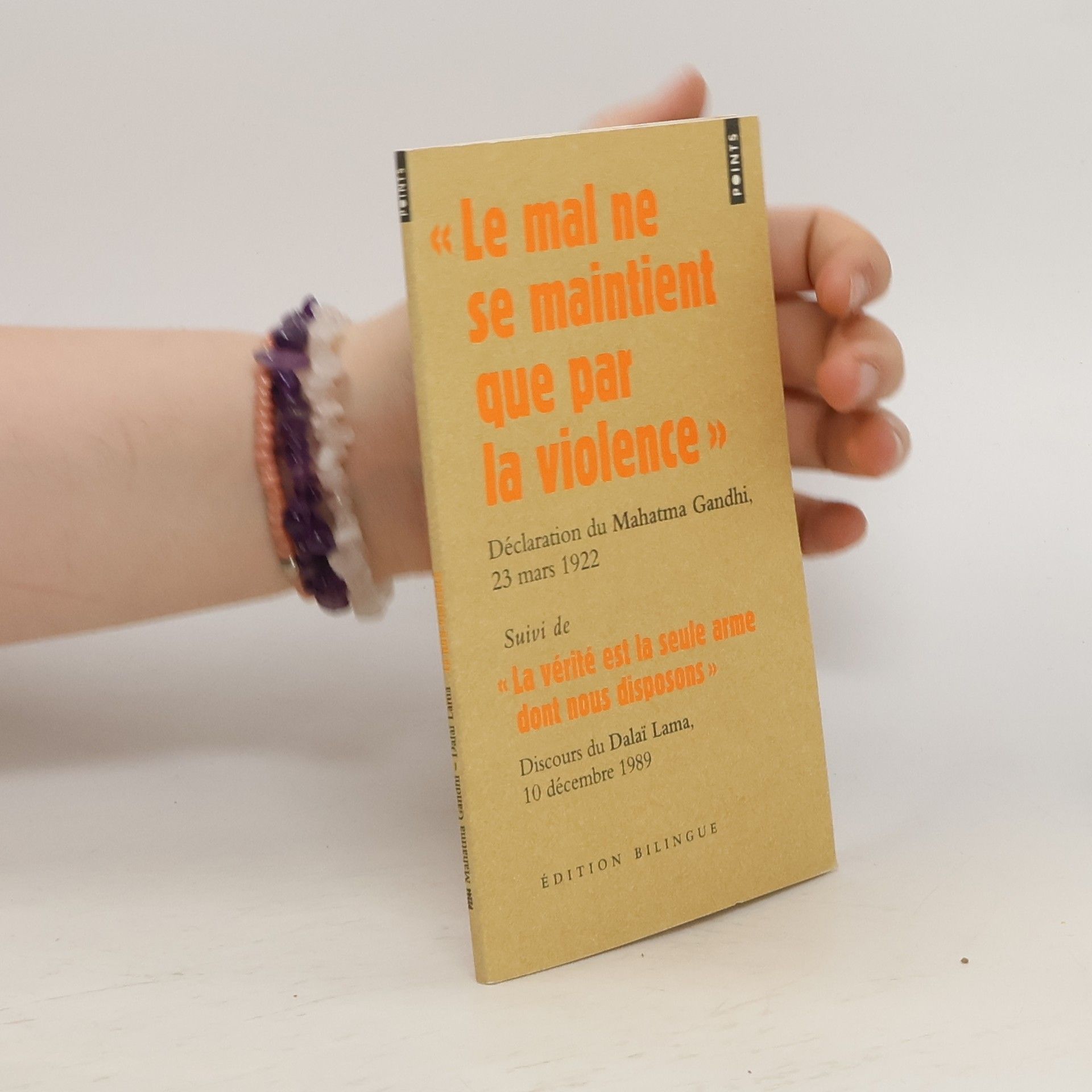 Mahatma Gandhi "Le mal ne se maintient que par la violence"