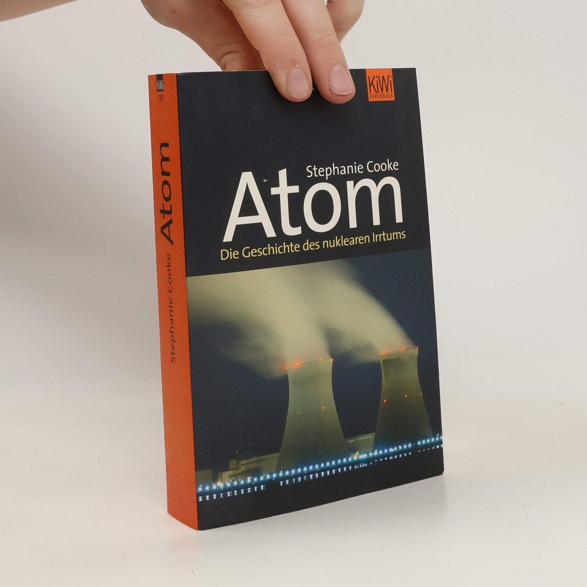 Stephanie Cooke Atom