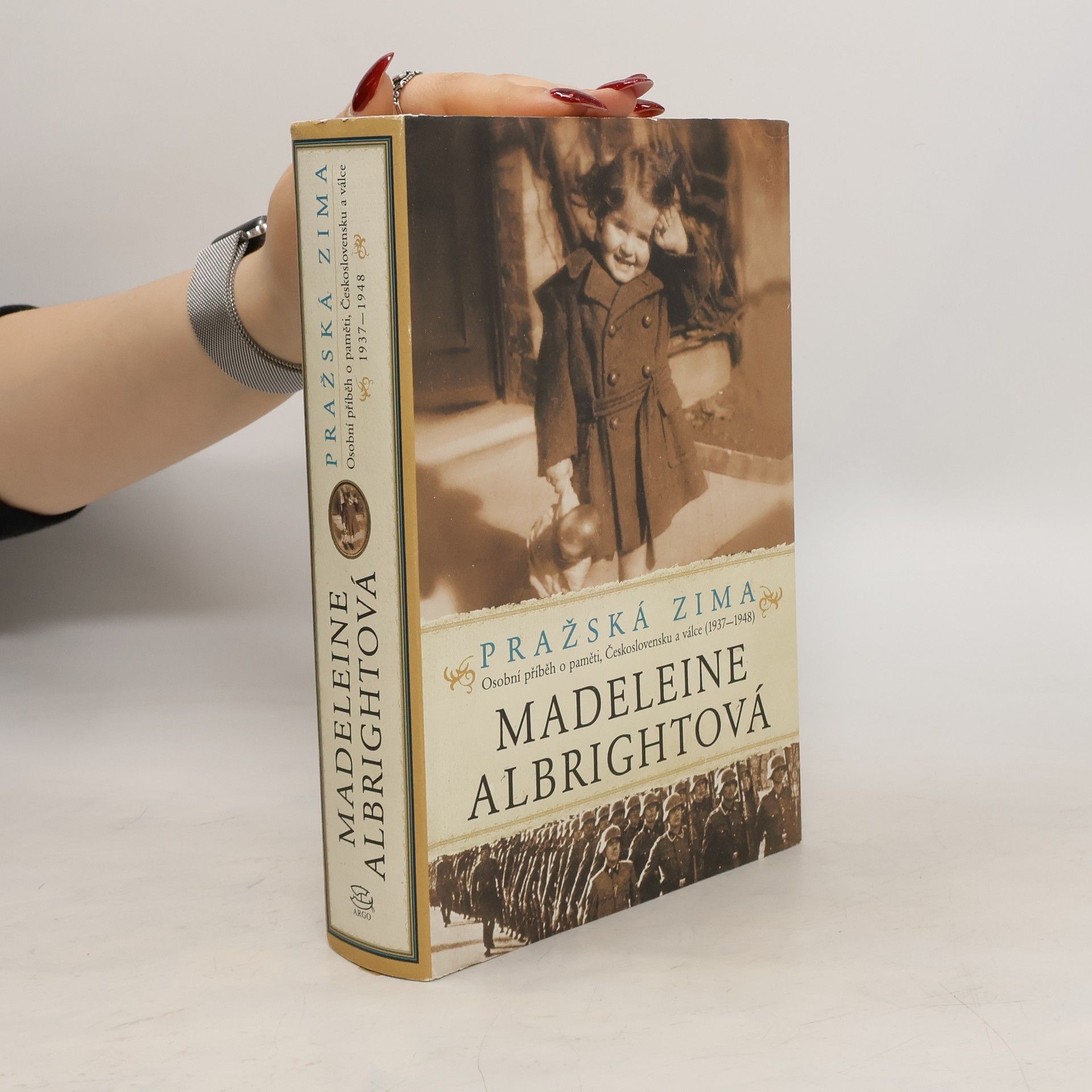 Madeleine Albright Pražská zima