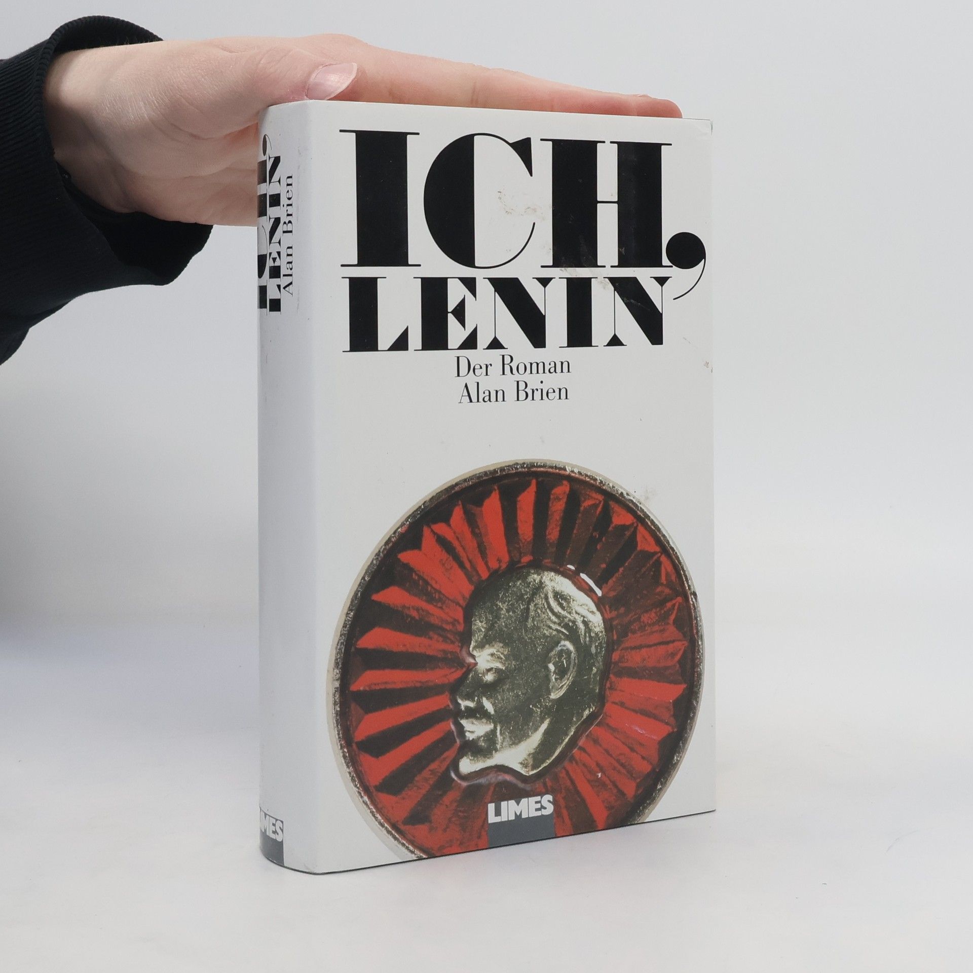 Alan Brien Ich, Lenin
