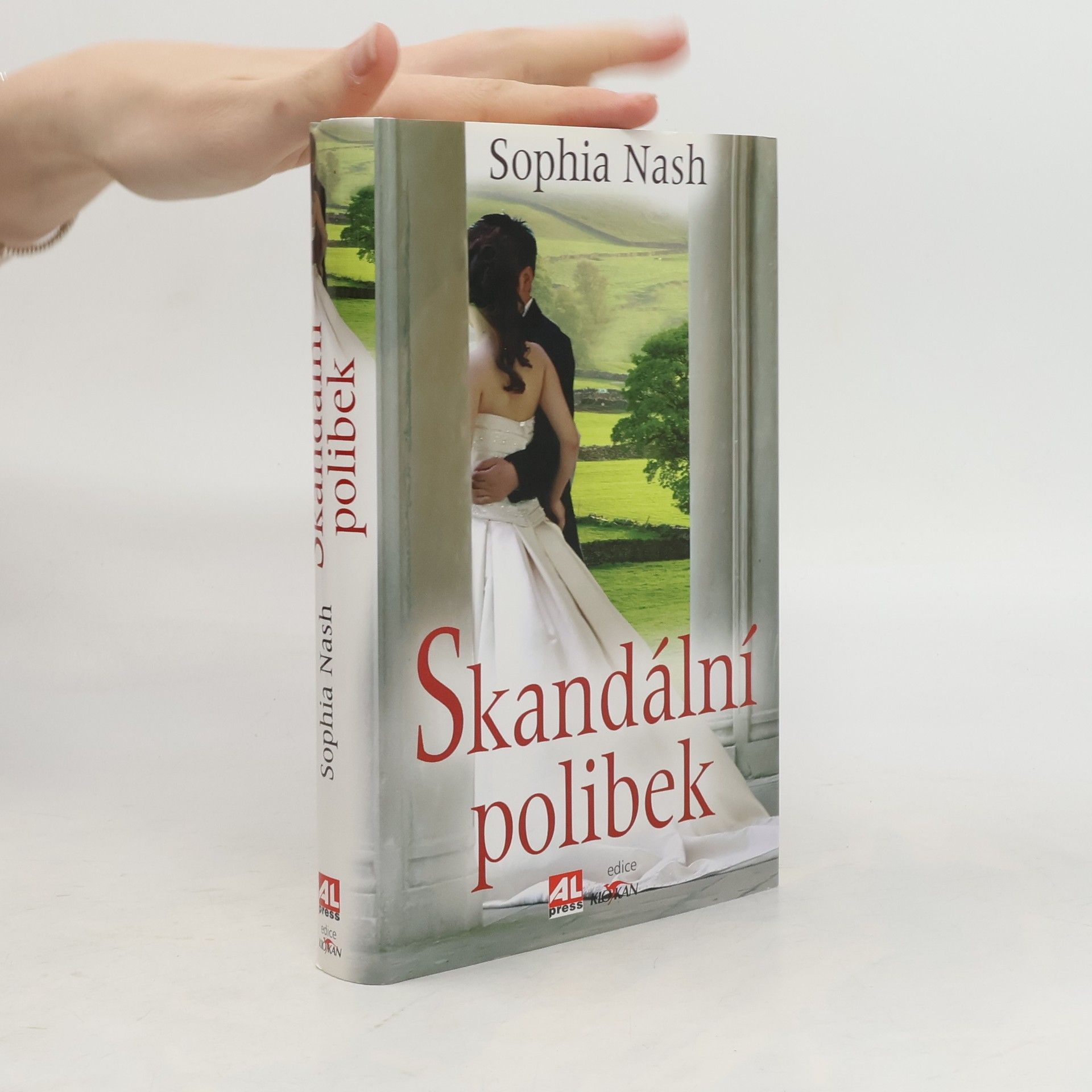 Sophia Nash Skandální polibek
