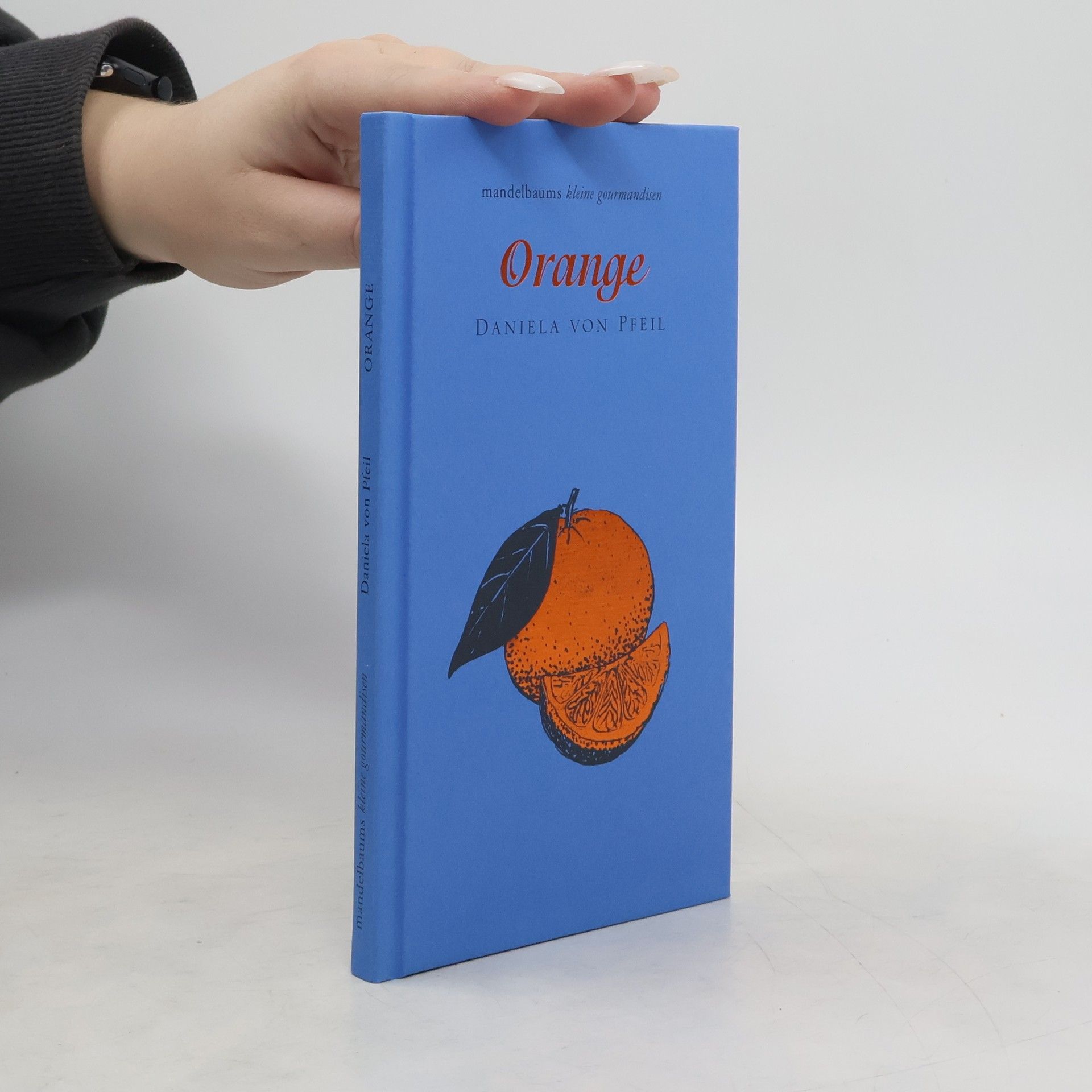 Daniela Gräfin von Pfeil Orange