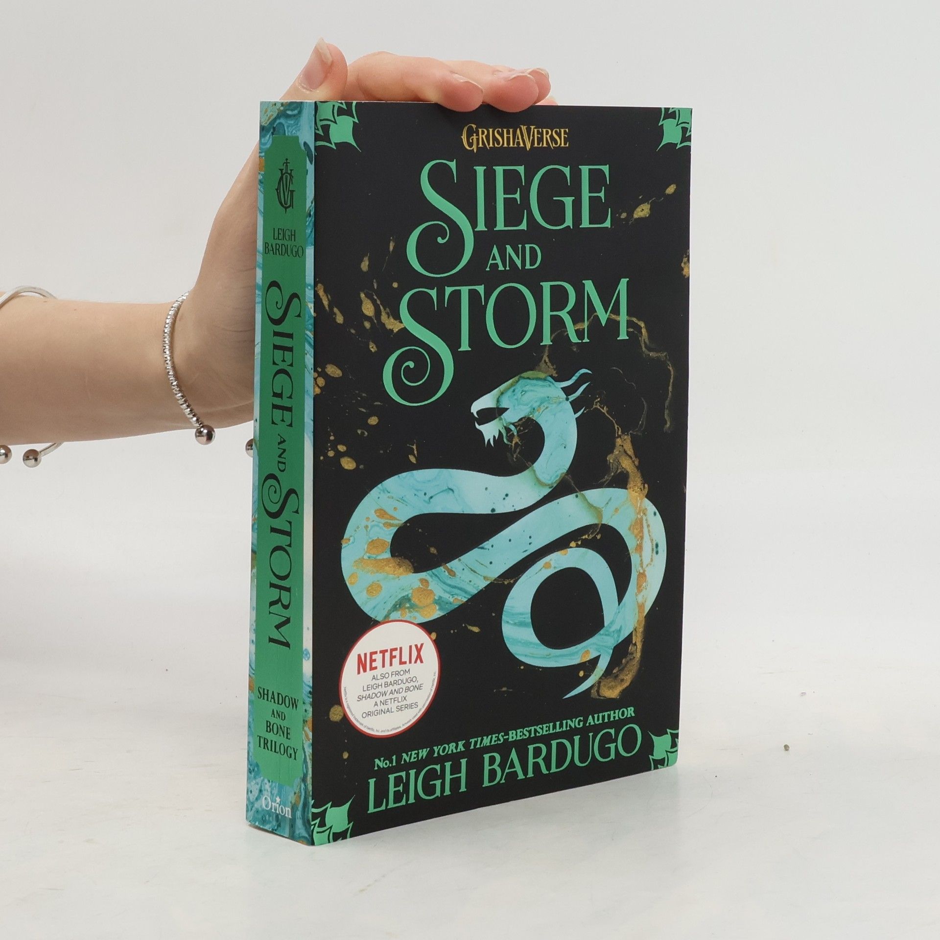 Leigh Bardugo Siege and storm