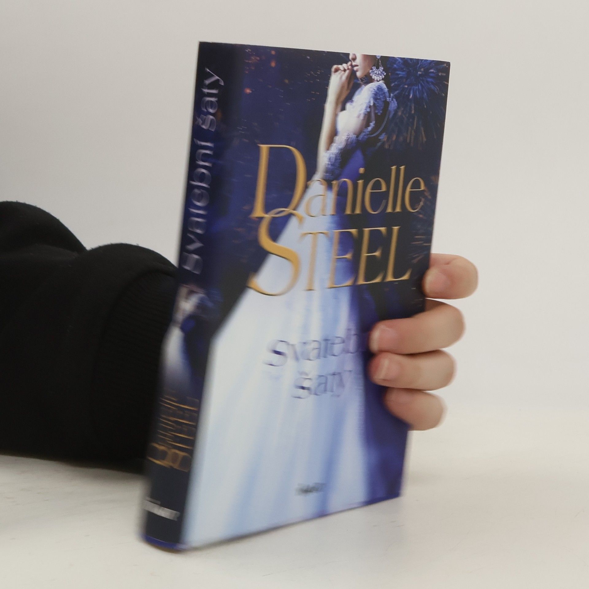 Danielle Steelová Svatební šaty