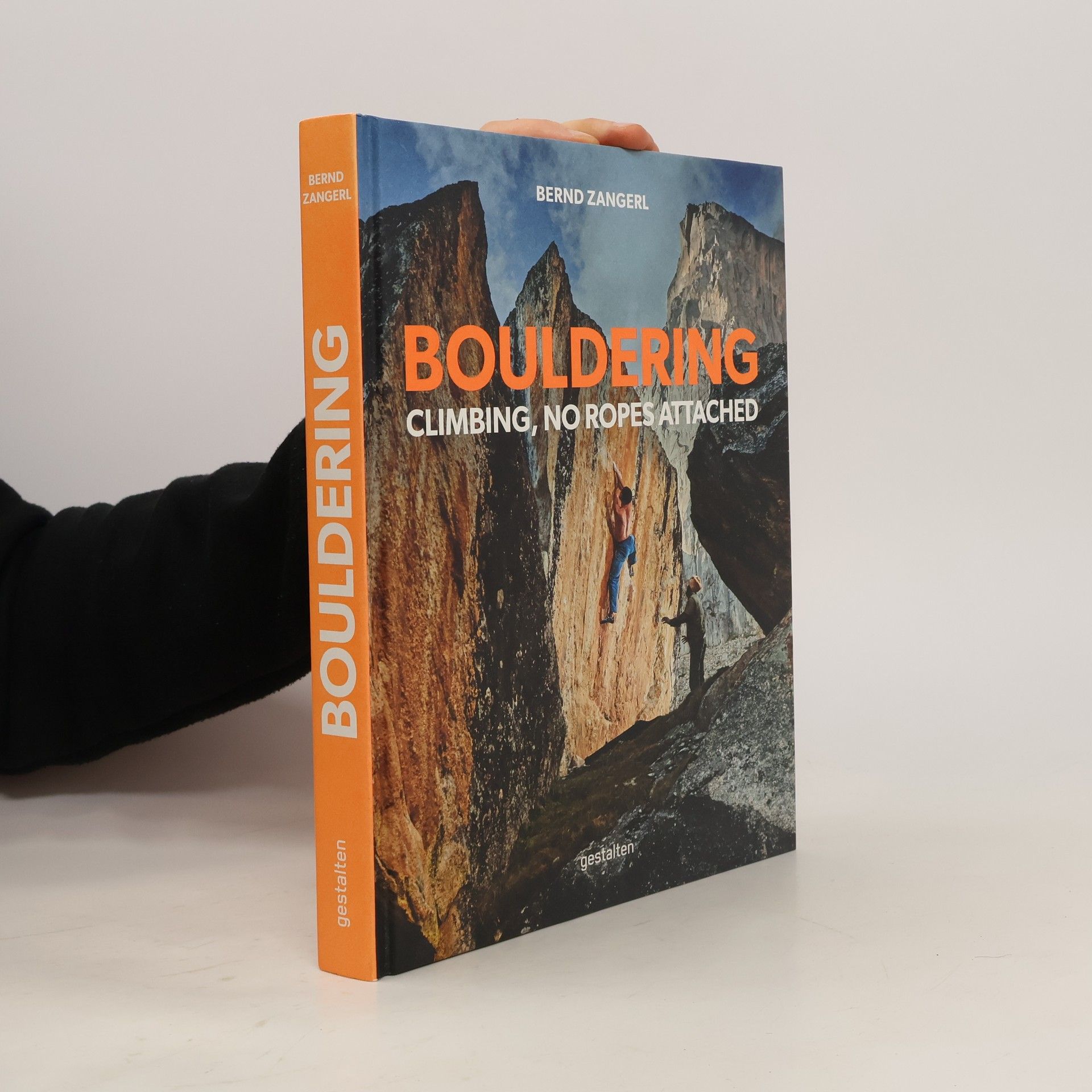Bernd Zangerl Bouldering