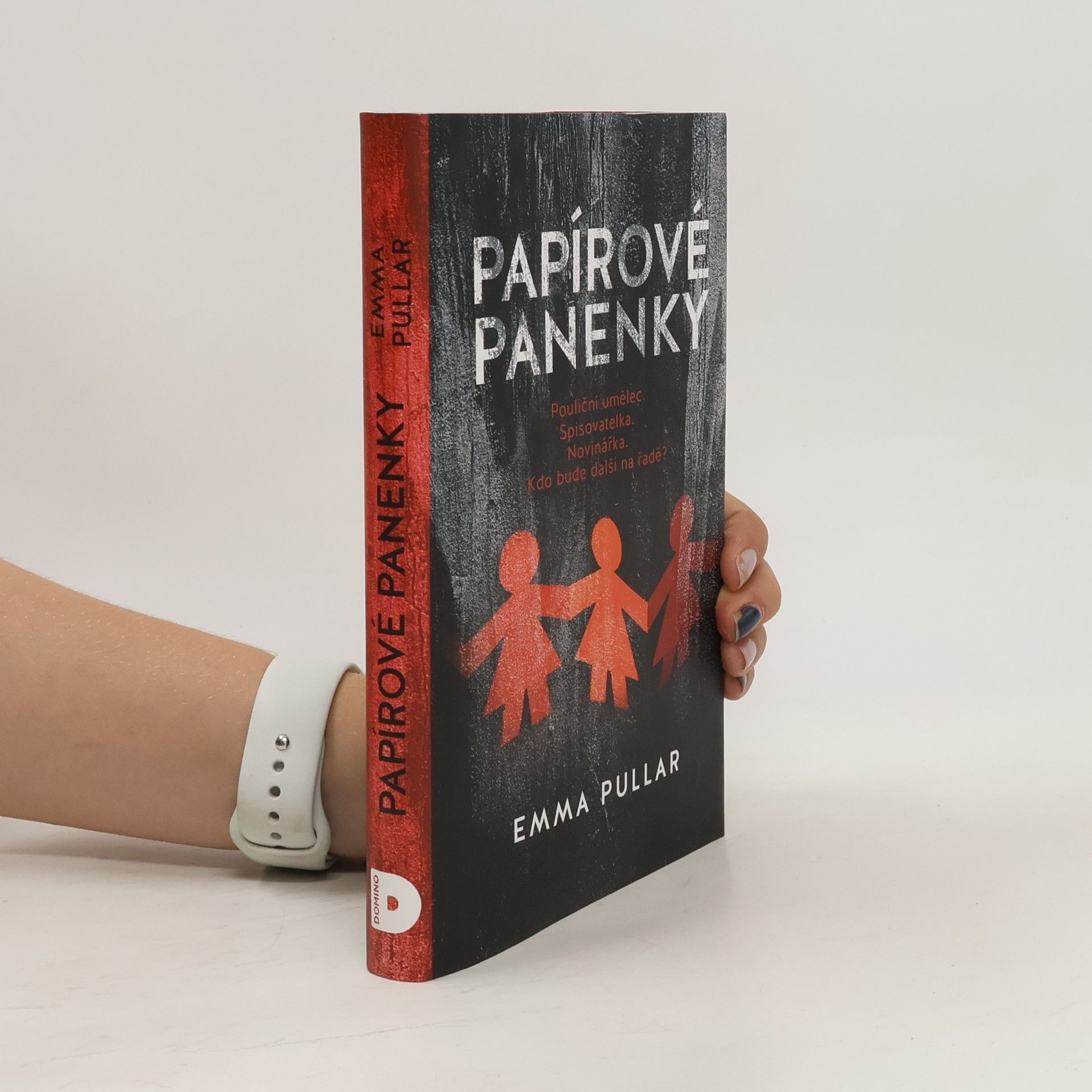Emma Pullar Papírové panenky