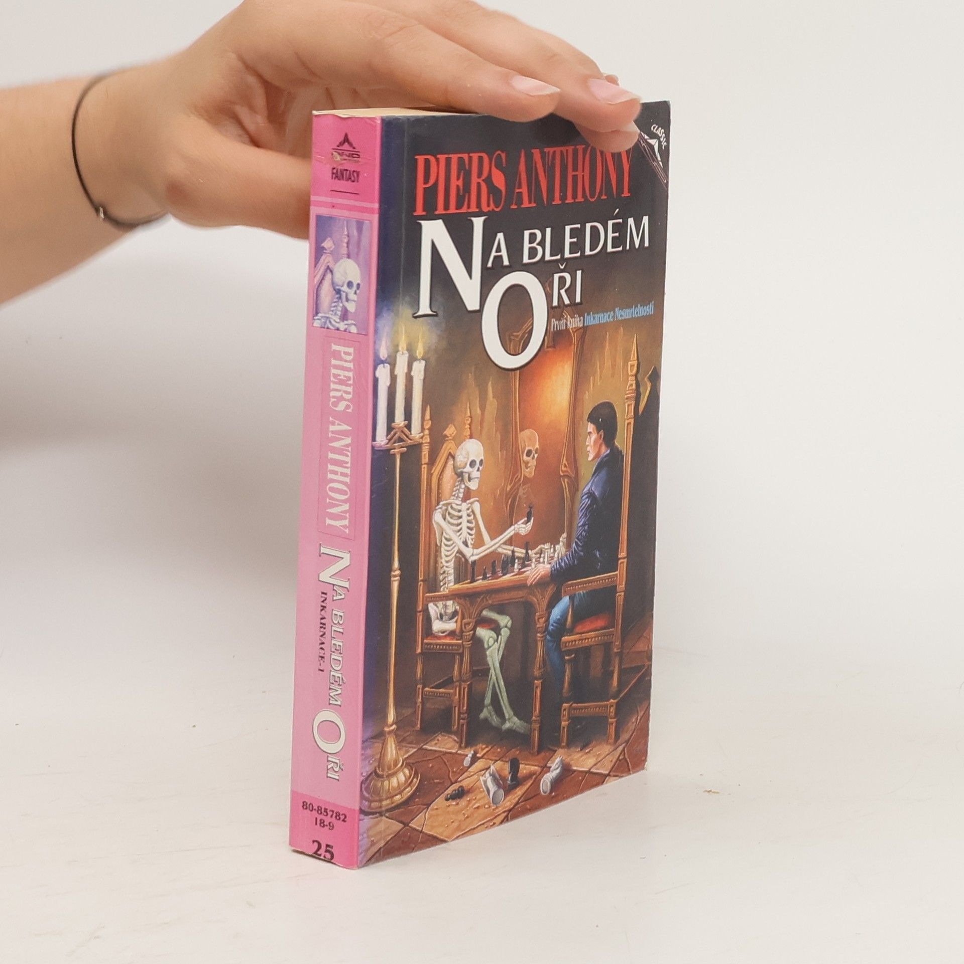 Piers Anthony Na bledém oři