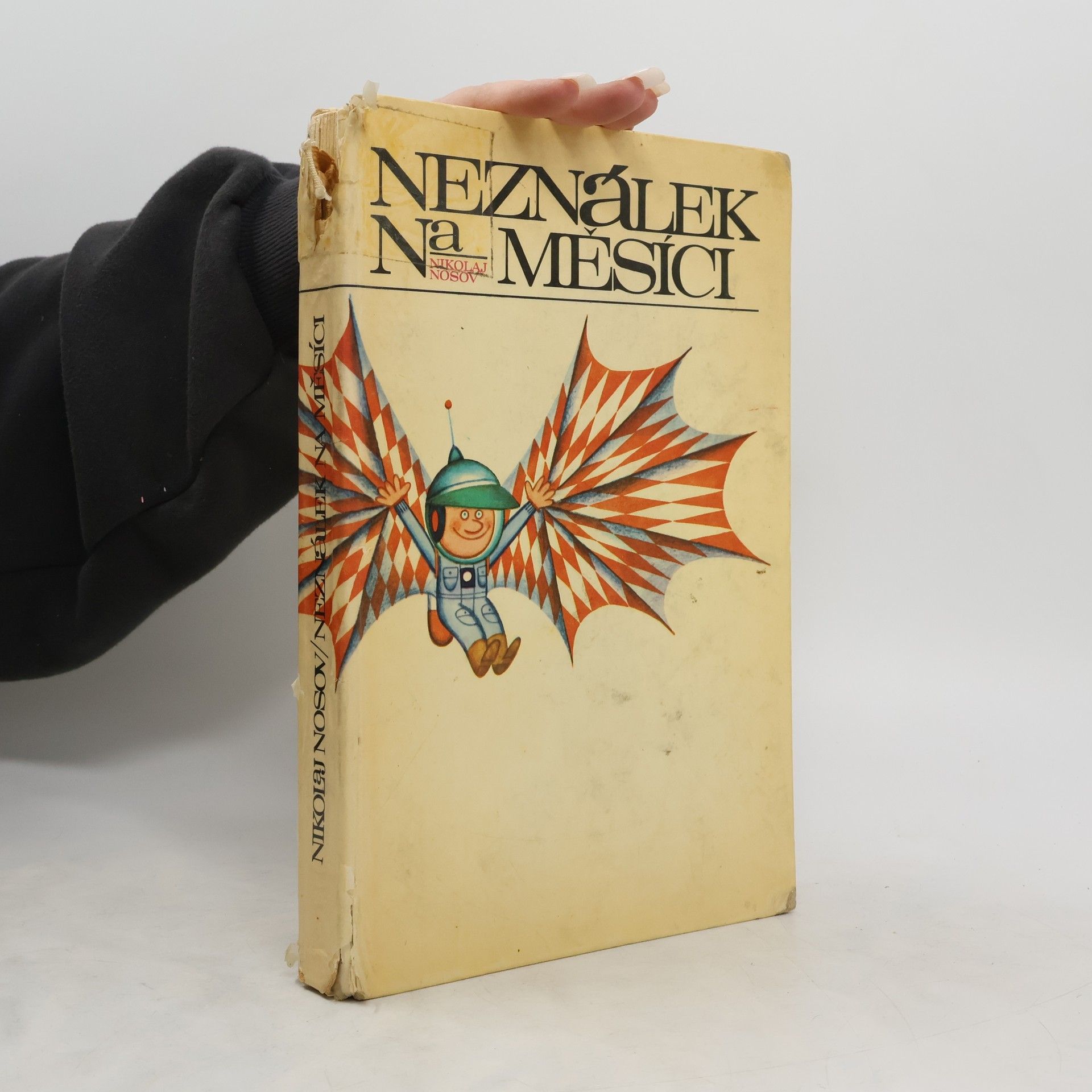 Nikolay Nosov Neználek na Měsíci
