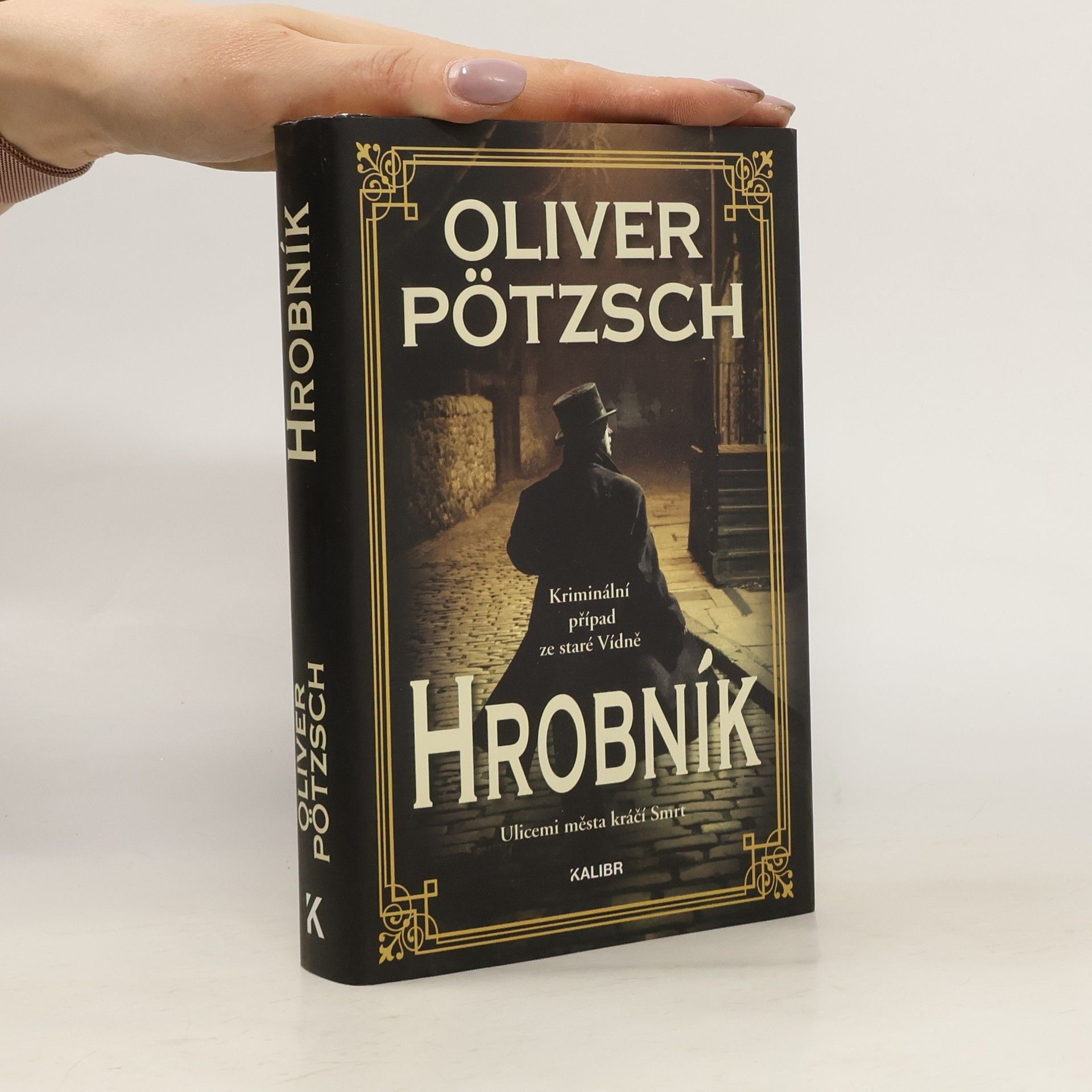 Oliver Pötzsch Hrobník