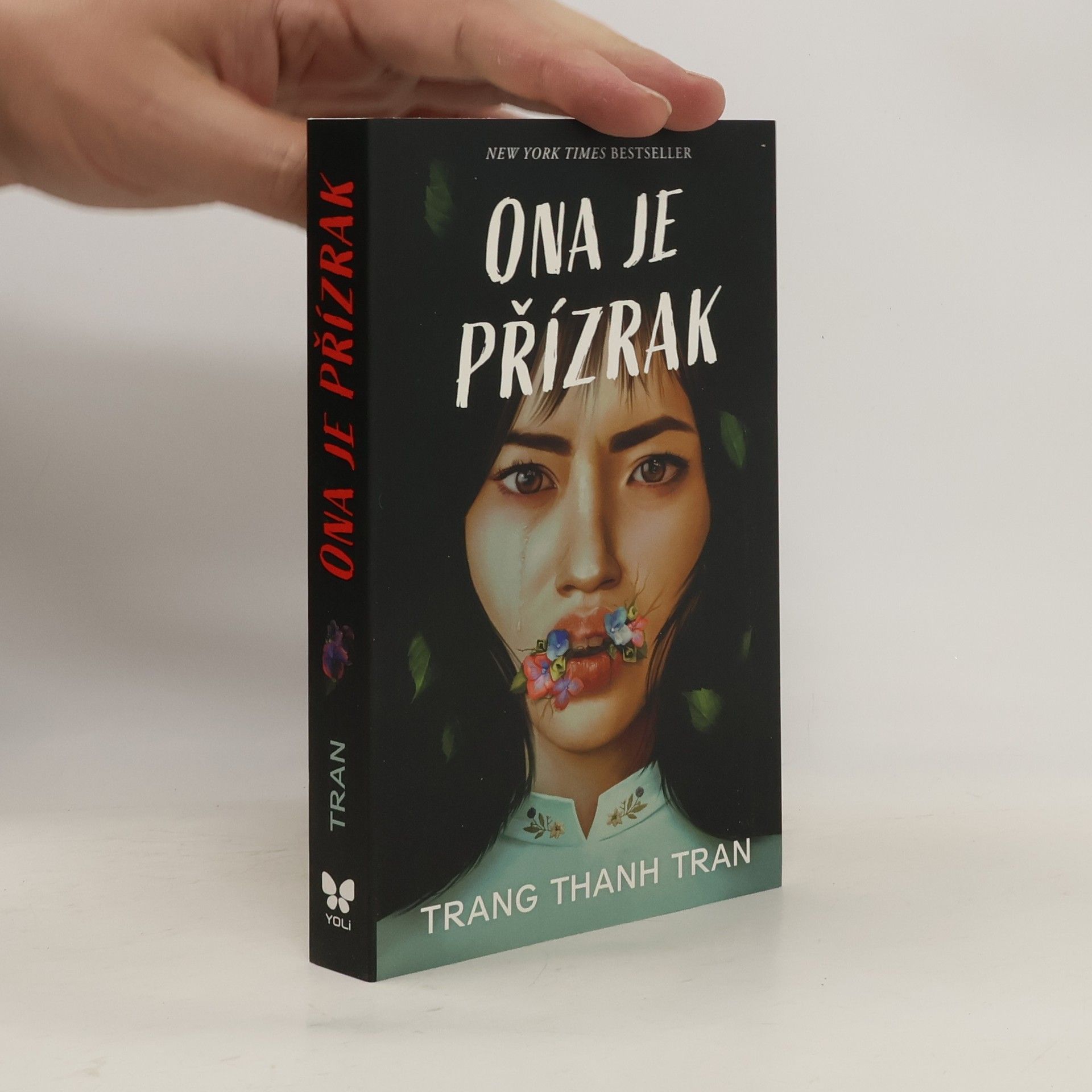 Petra Badalec Ona je přízrak