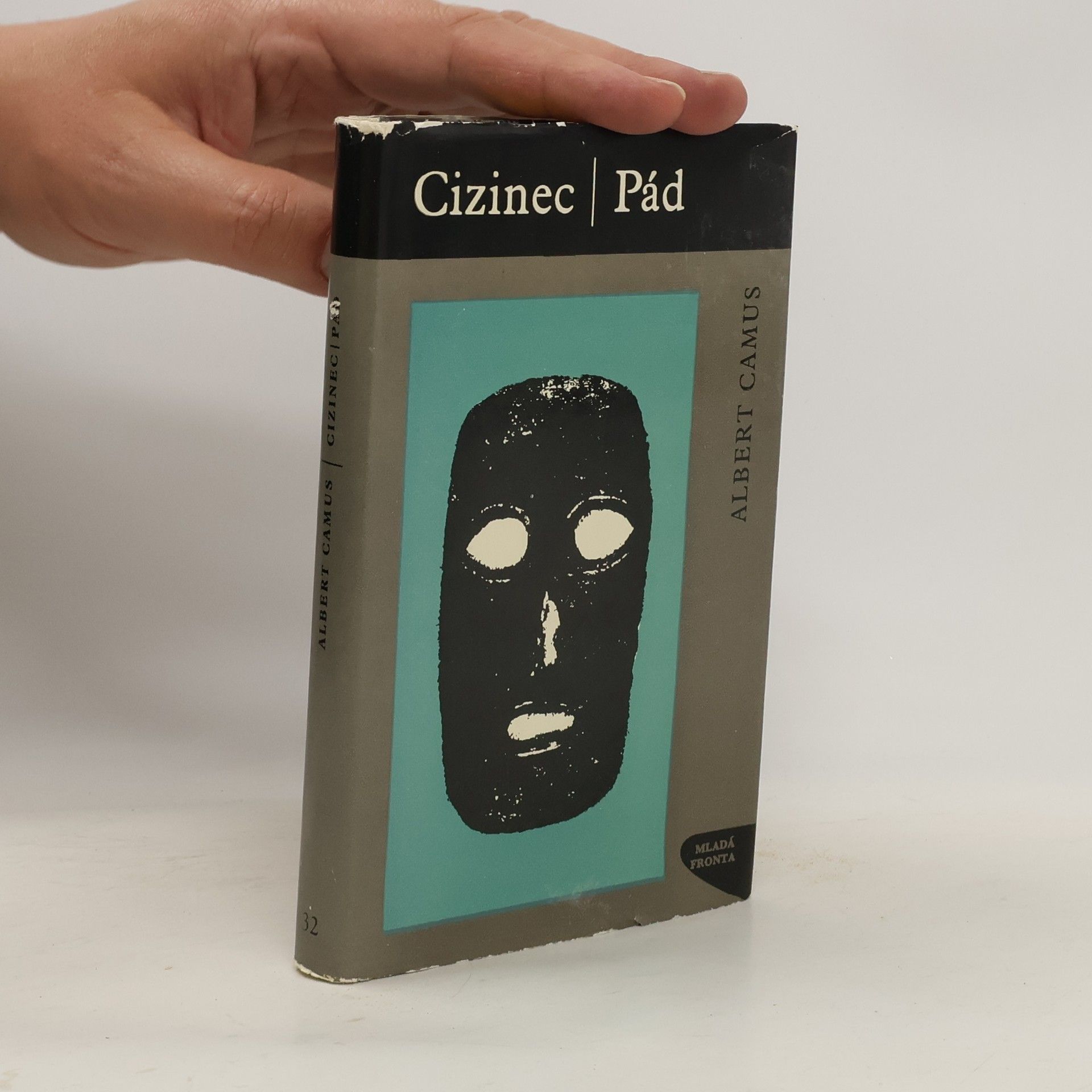 Albert Camus Cizinec. Pád