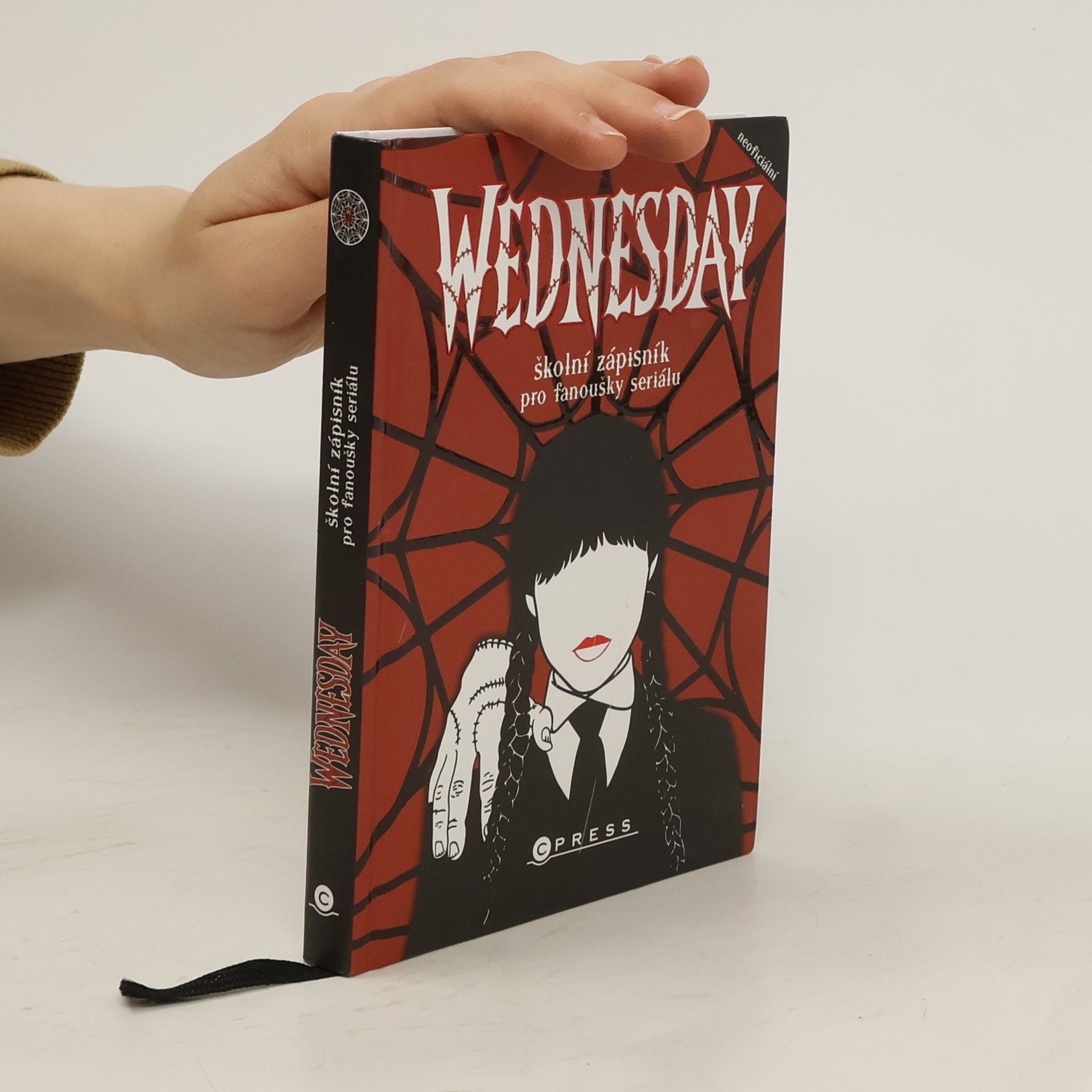 Michaela Bystrá Wednesday : školní zápisník pro fanoušky seriálu