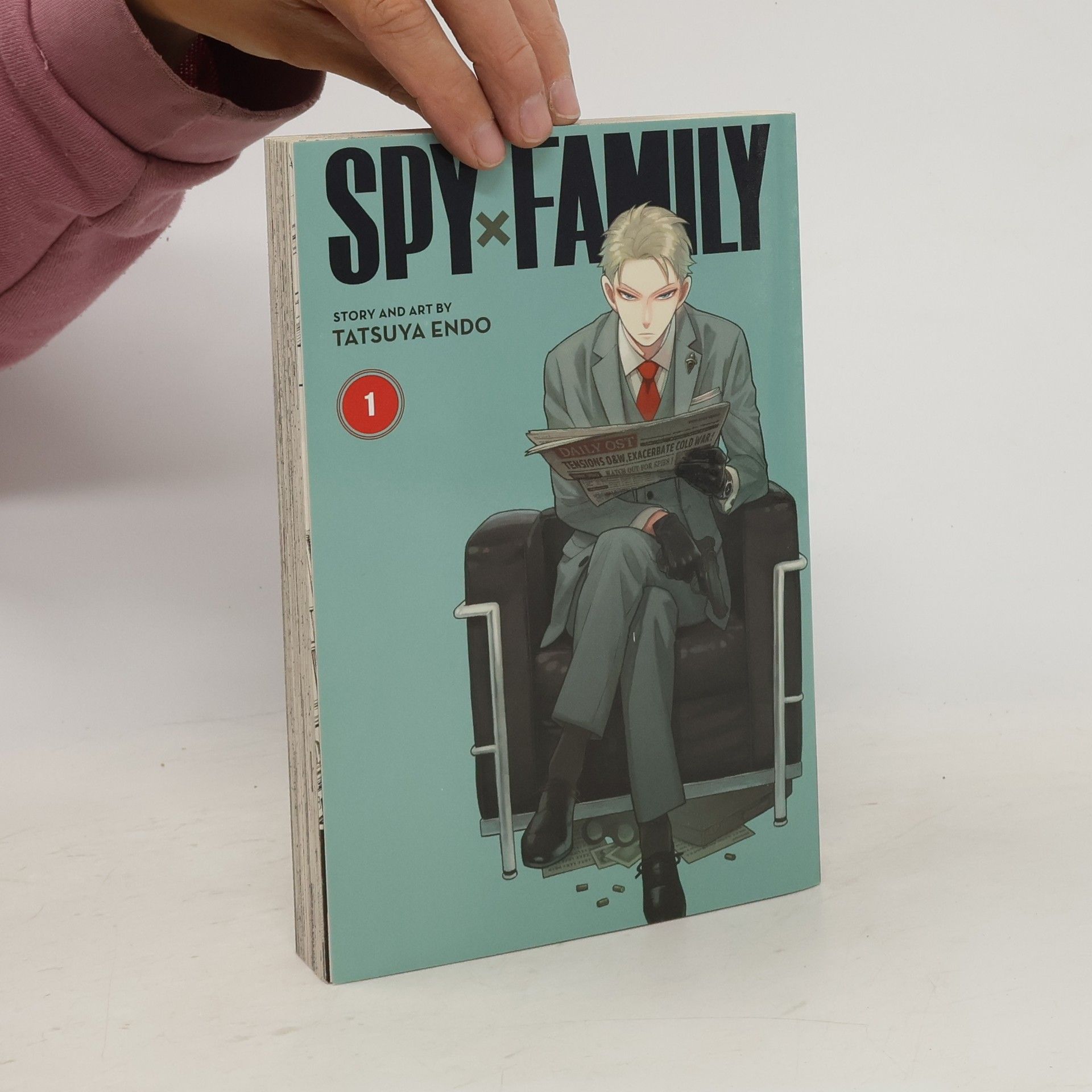 Tacuja Endó Spy x Family, Vol. 1