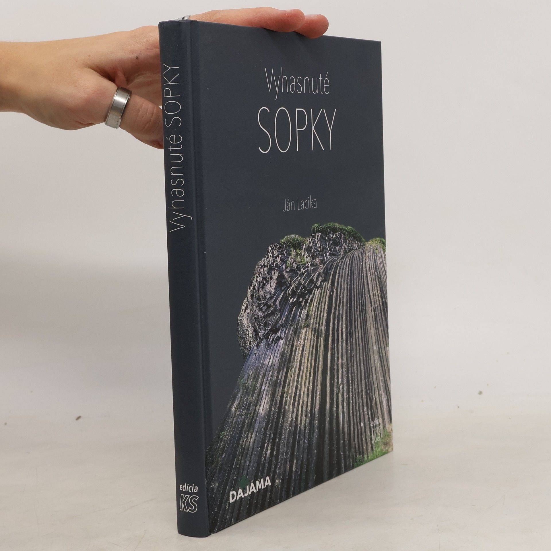 Ján Lacika Vyhasnuté sopky