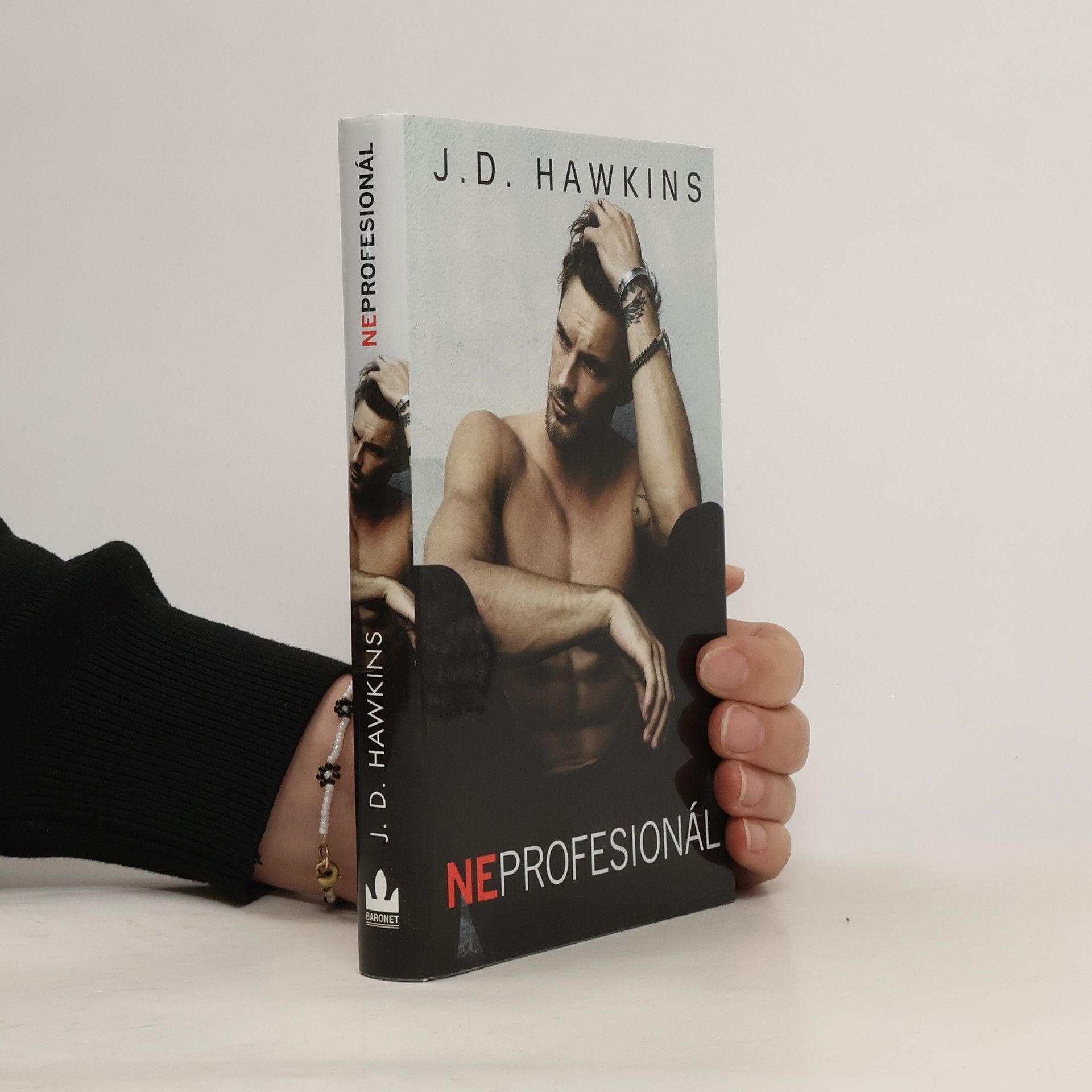 J. D. Hawkins Neprofesionál