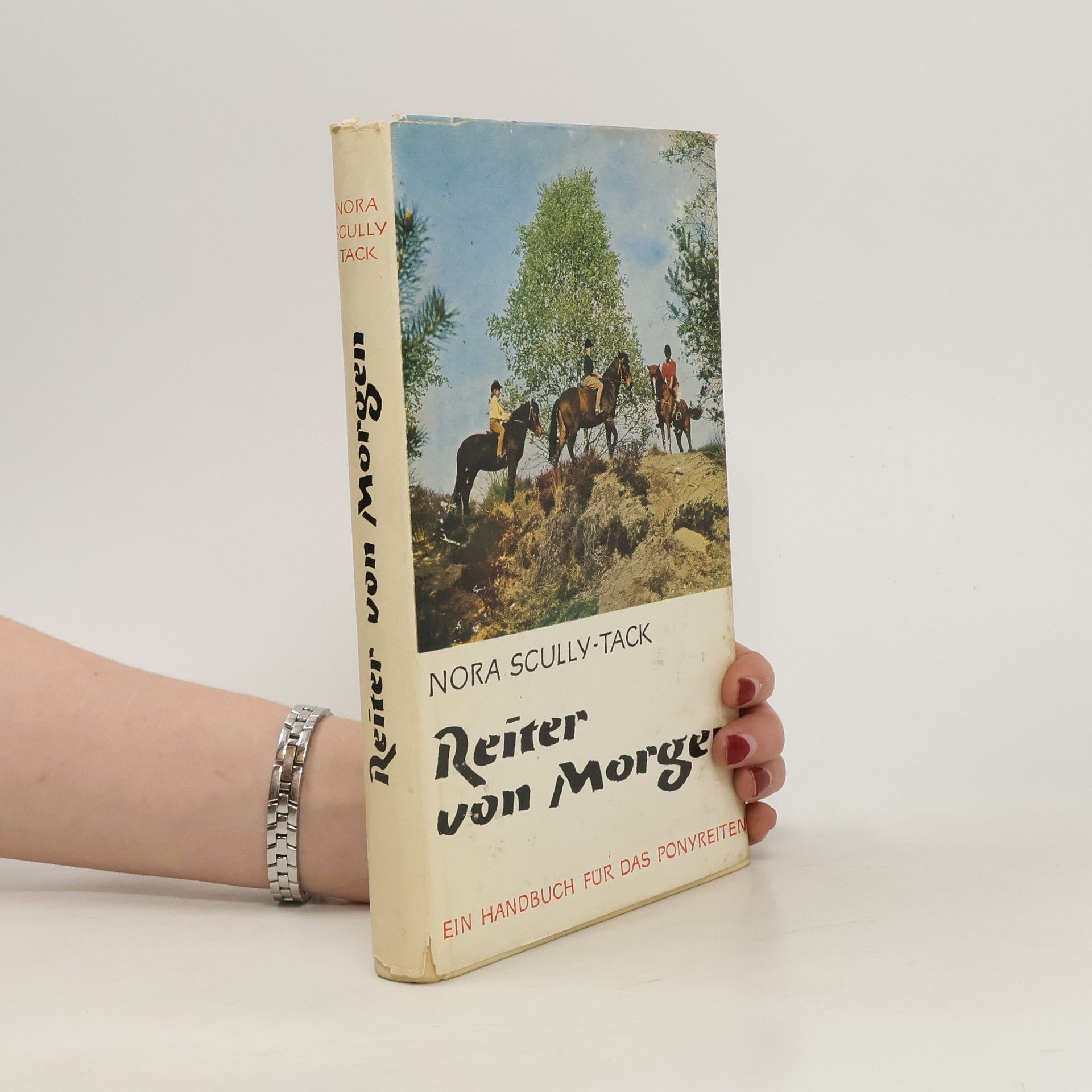 Nora Scully-Tack Reiter von Morgen