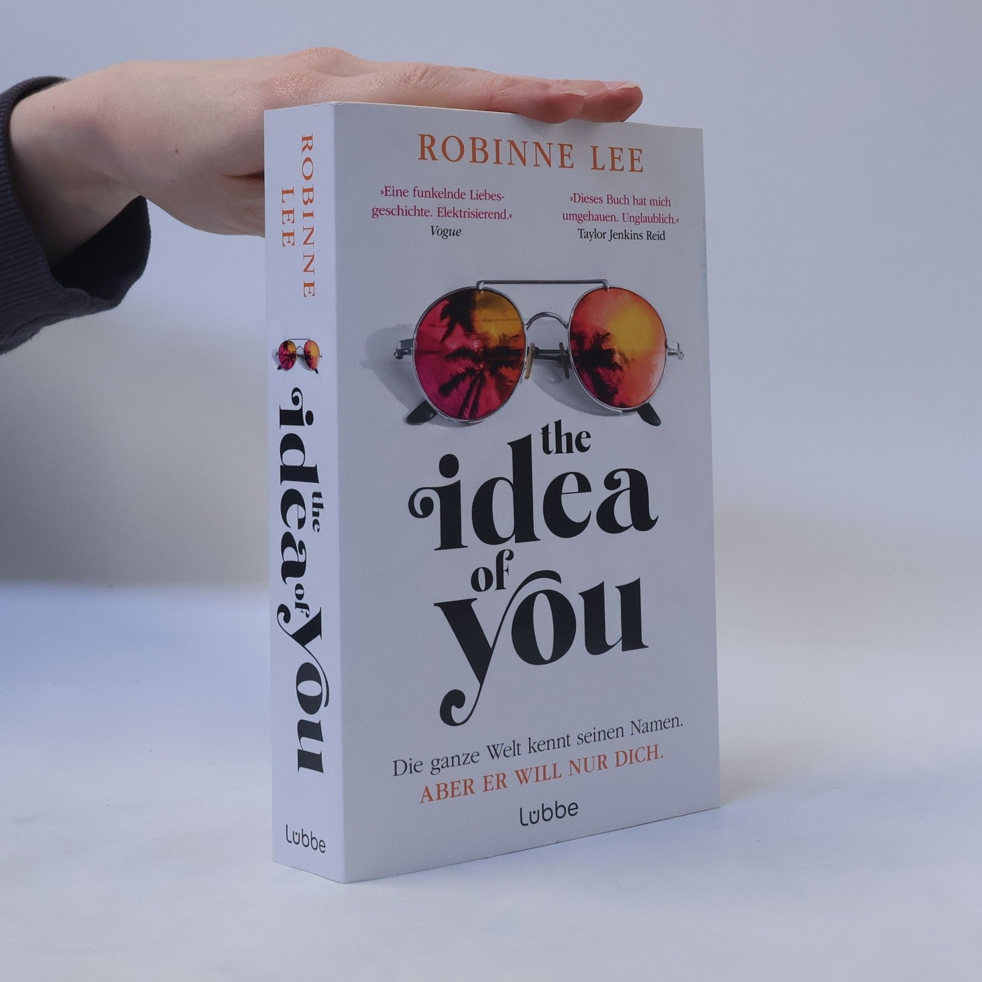 Robinne Lee The Idea of You