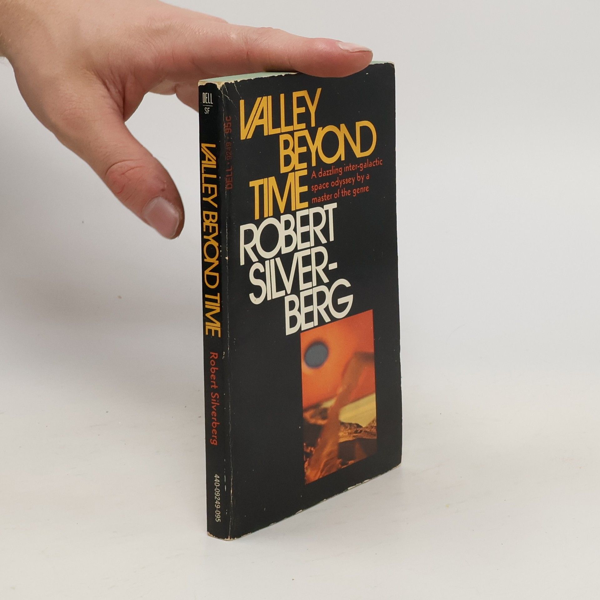 Robert Silverberg Valley Beyond Time