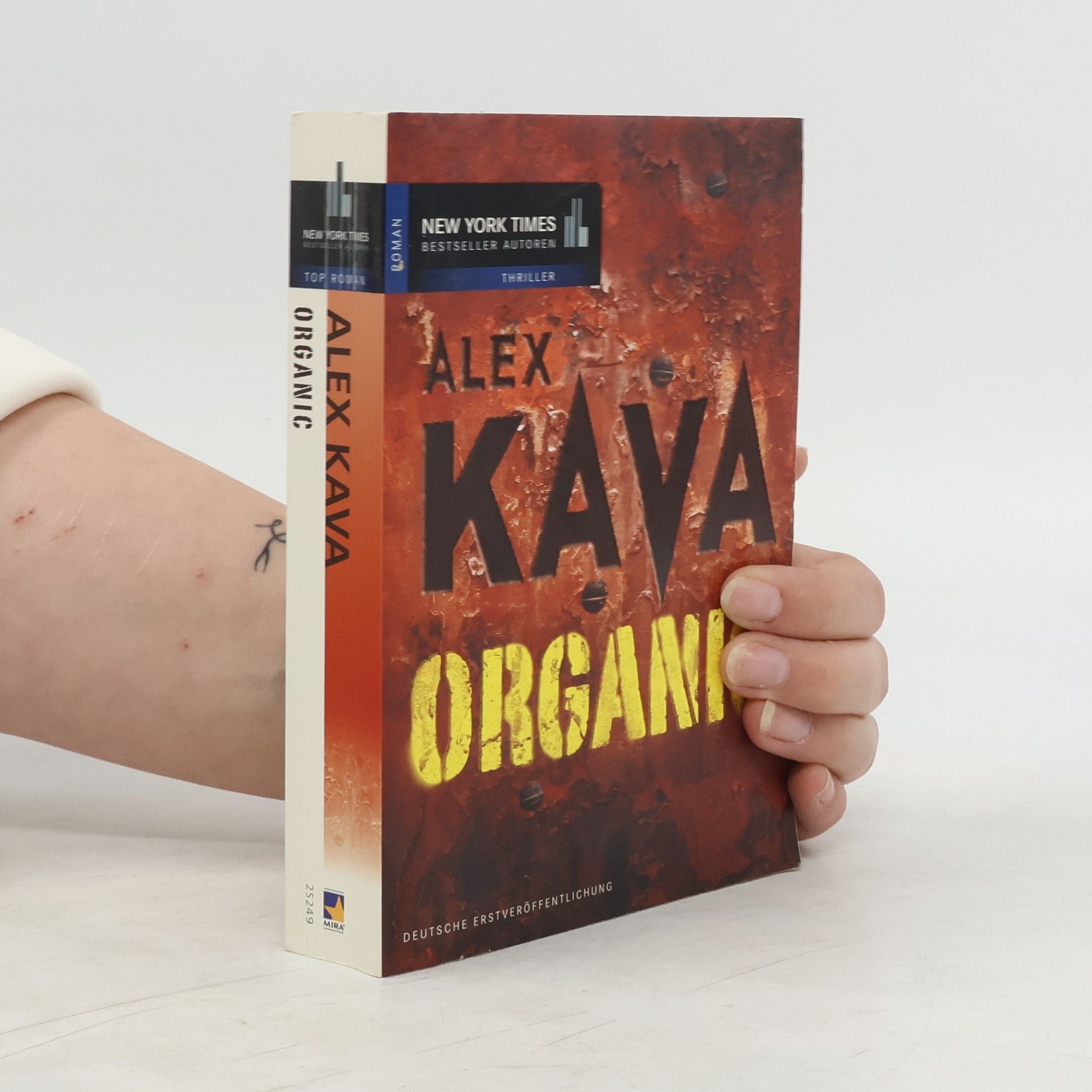 Alex Kava Organic