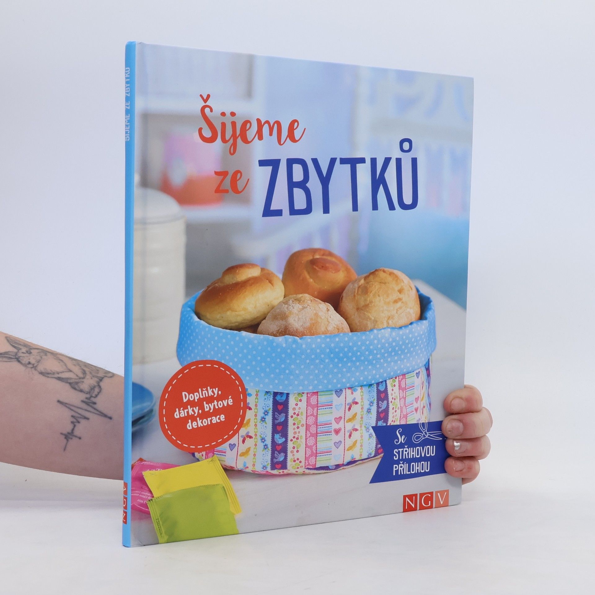 Kolektív autorov Šijeme ze zbytků