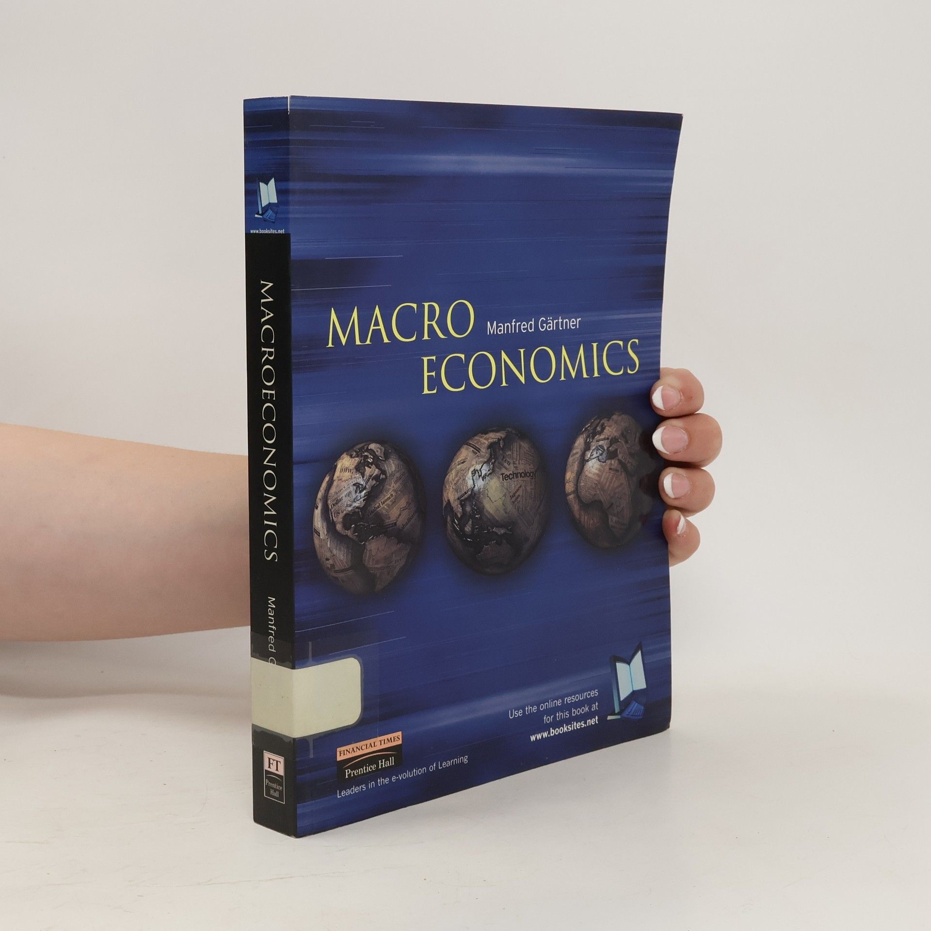 Manfred Gärtner Macroeconomics