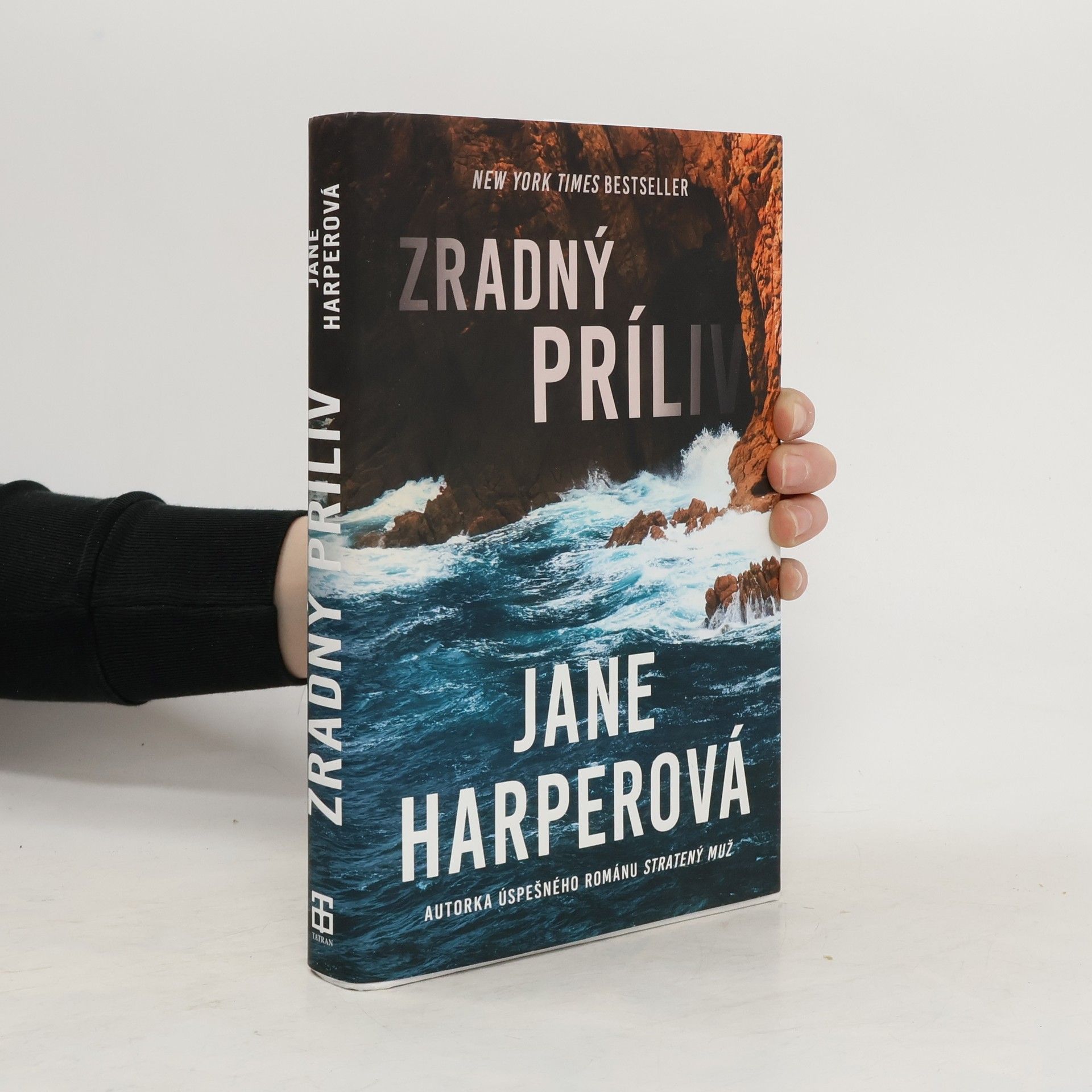 Jane Harper Zradný príliv