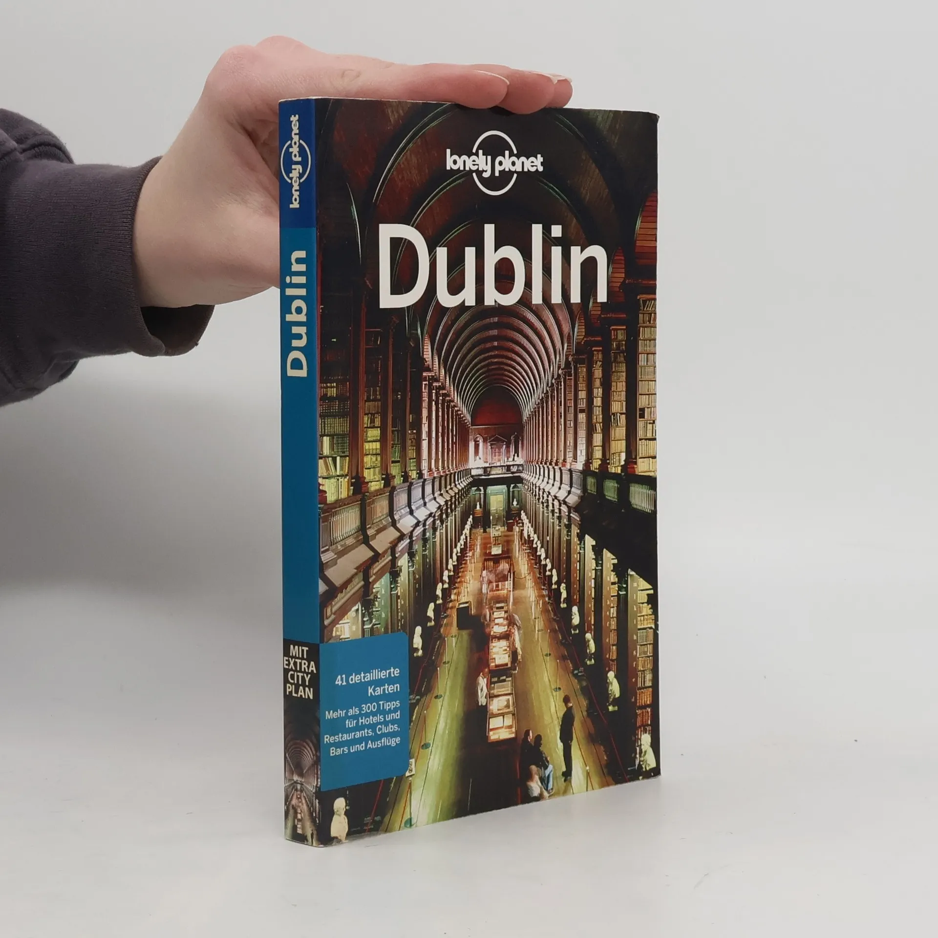Dublin | Book | Fionn Davenport | DE