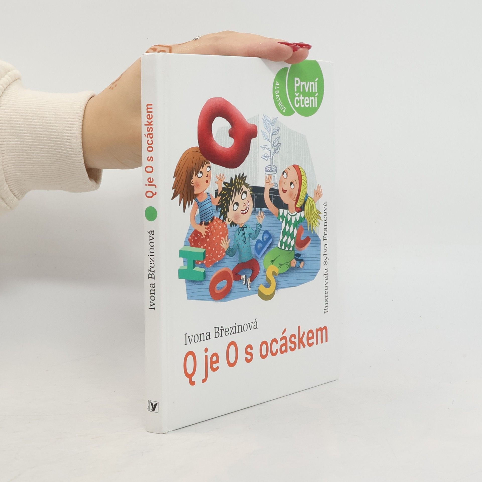 Ivona Březinová Q je O s ocáskem