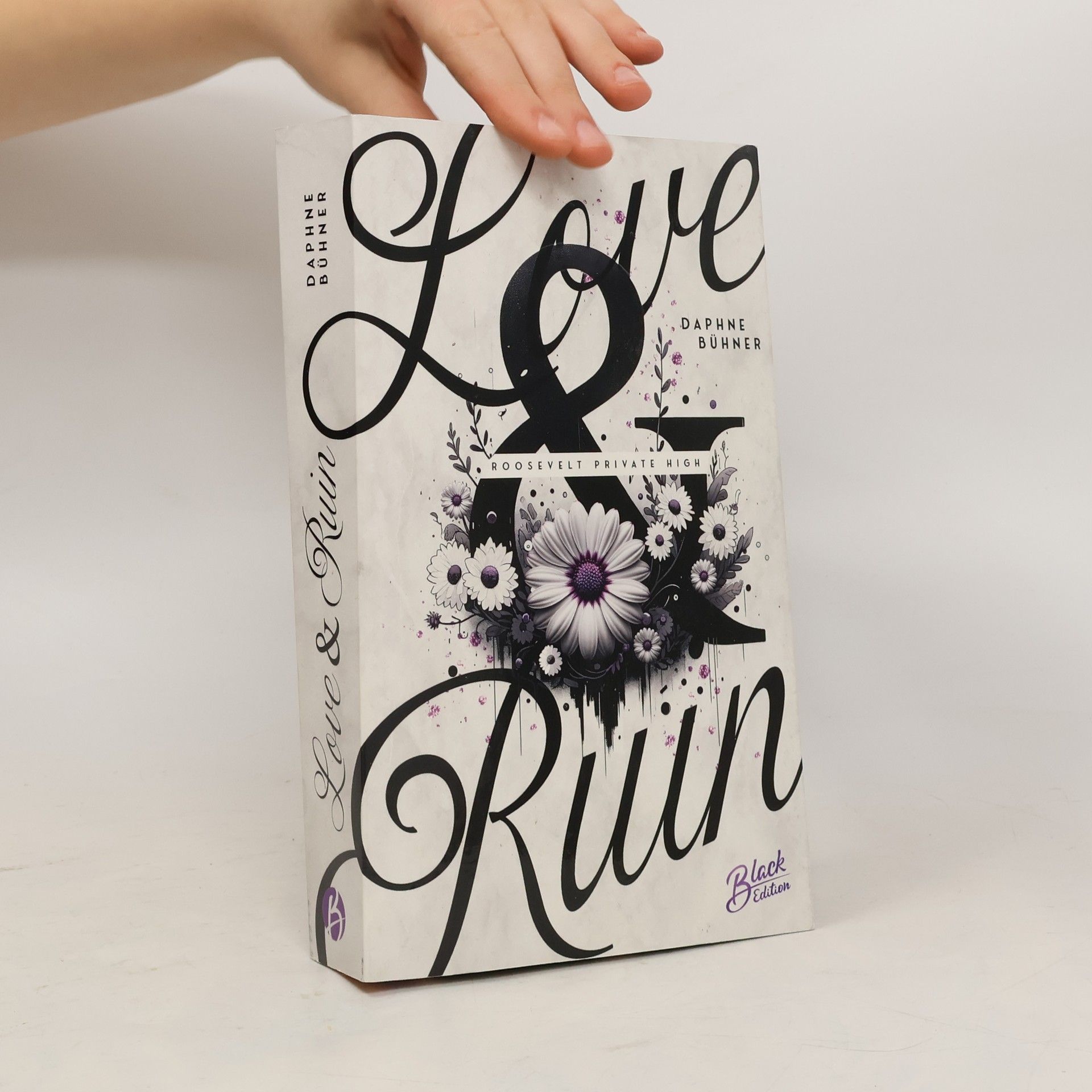 Daphne Bühner Love & Ruin