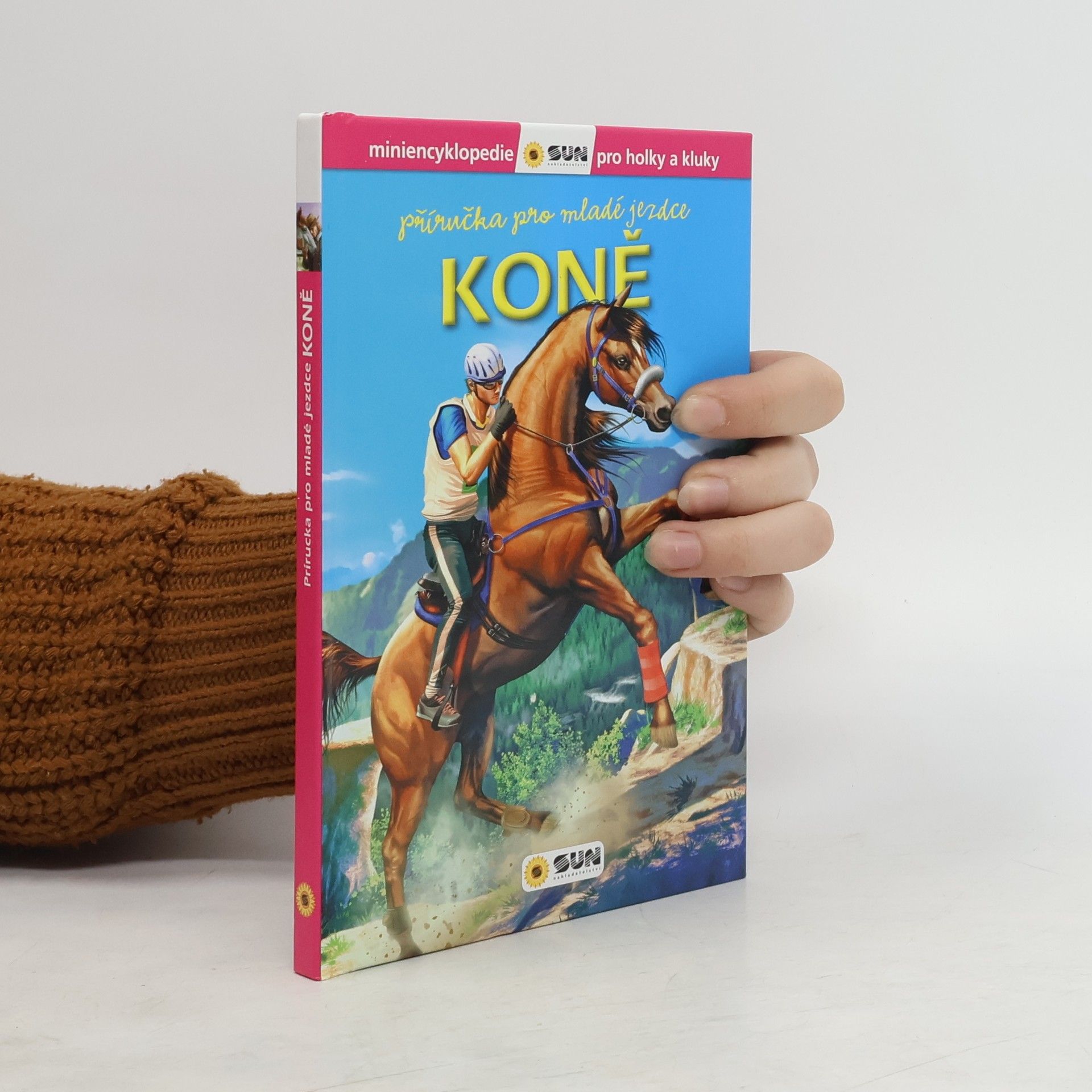 Gerardo Anido M. Koně: Příručka pro mladé jezdce