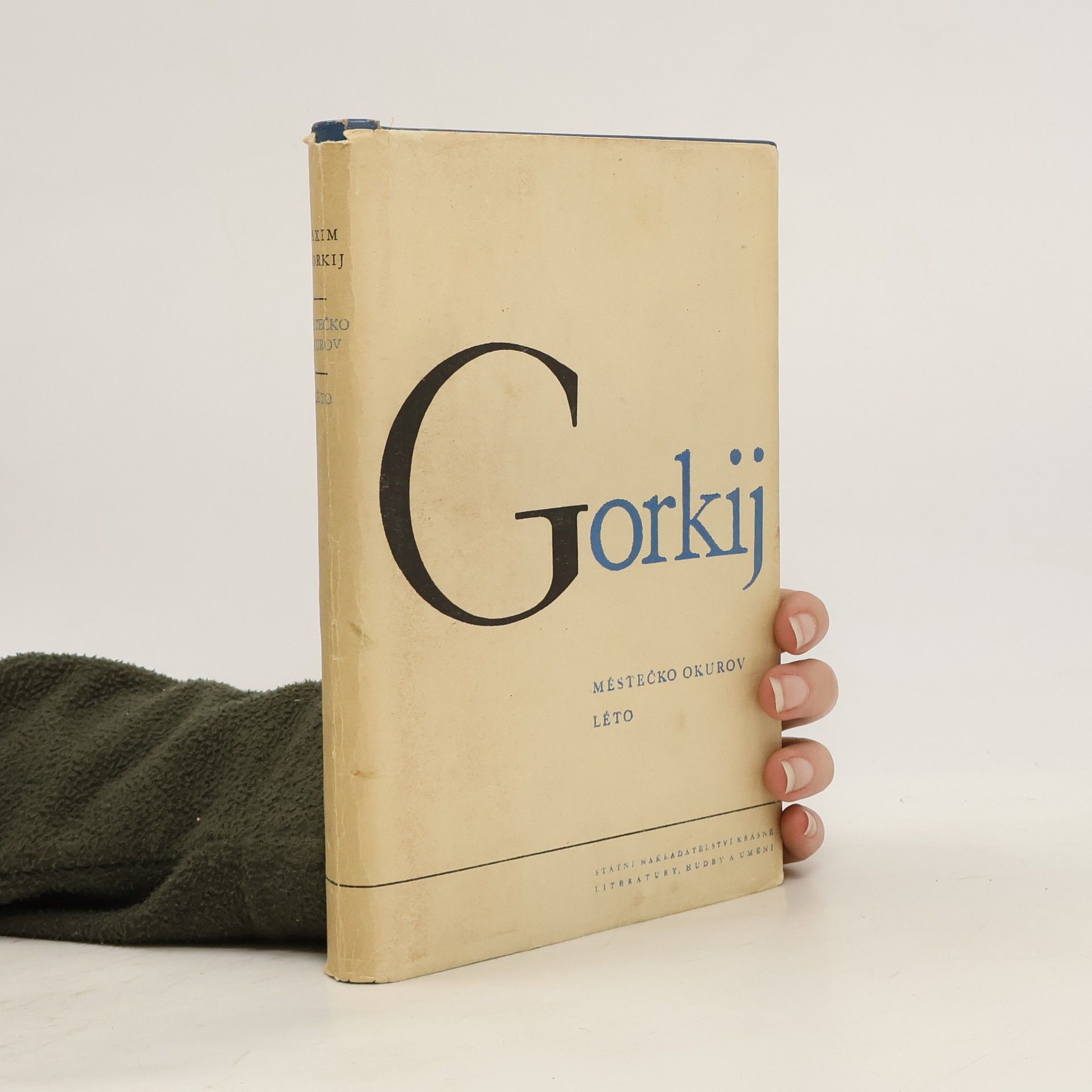 Maxim Gorkij Městečko Okurov. Léto