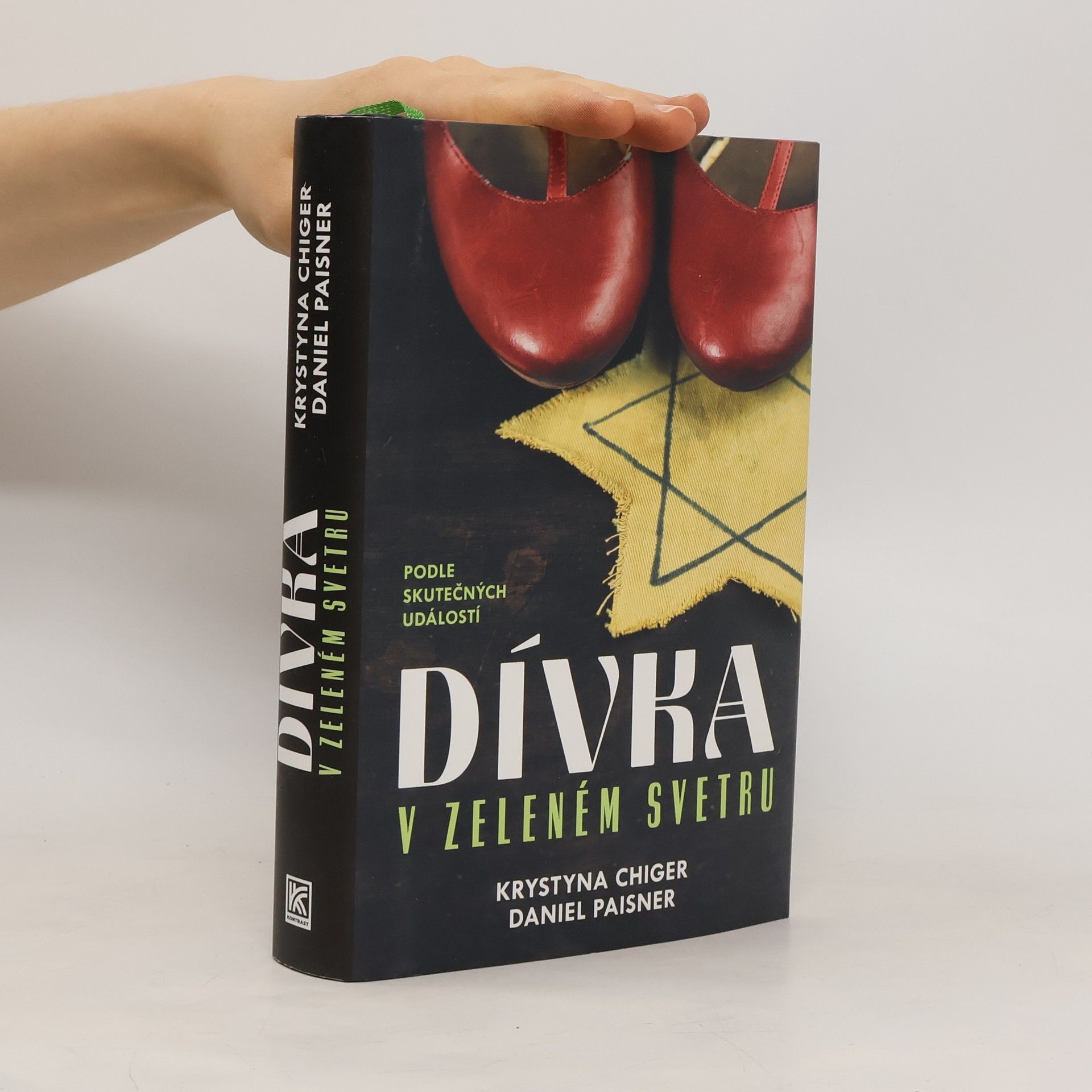 Dívka v zeleném svetru