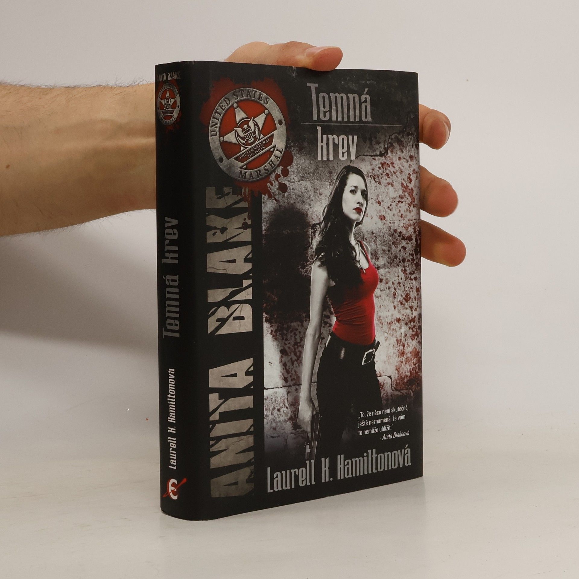 Laurell Kaye Hamilton Temná krev: Anita Blake