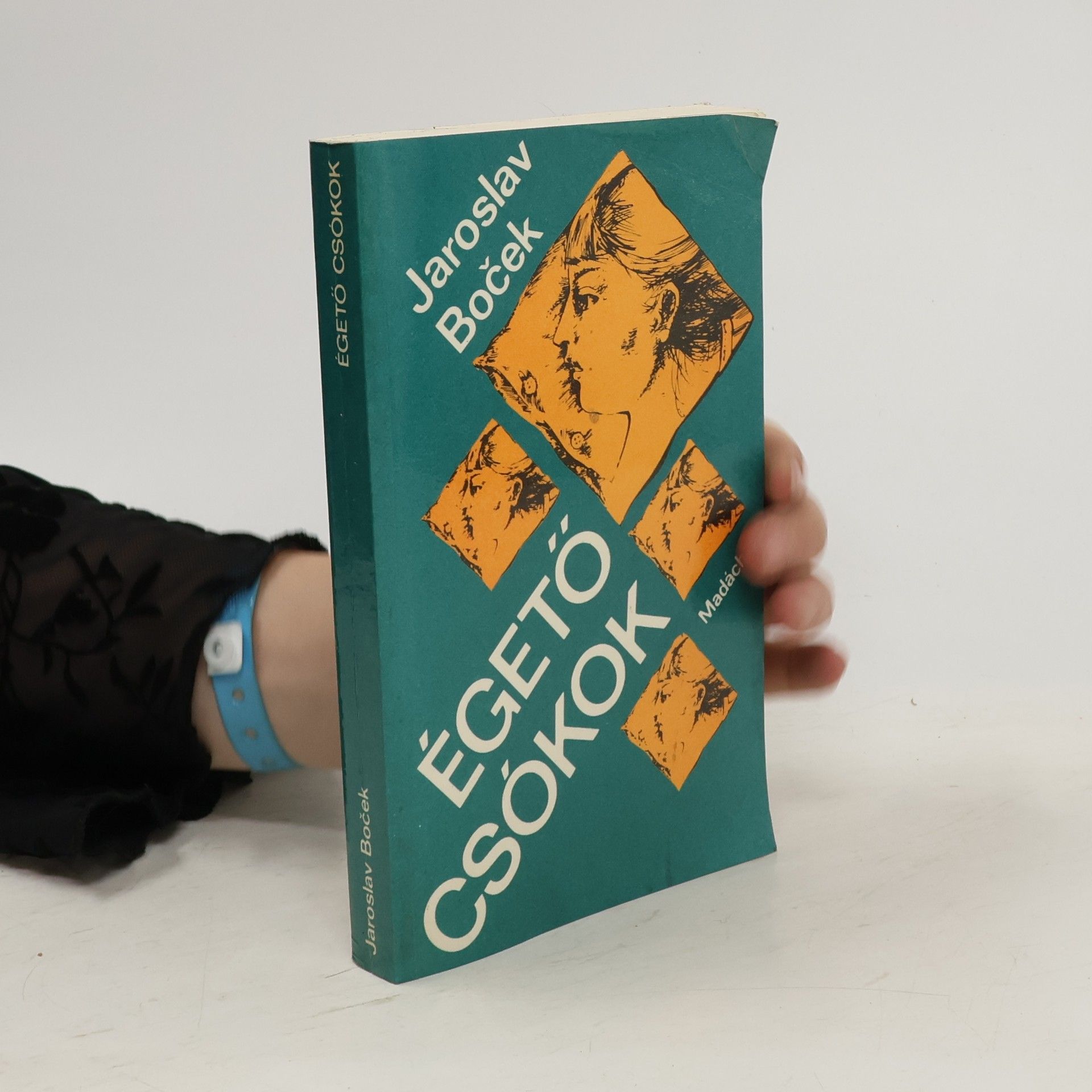 Jaroslav Boček Égető csókok