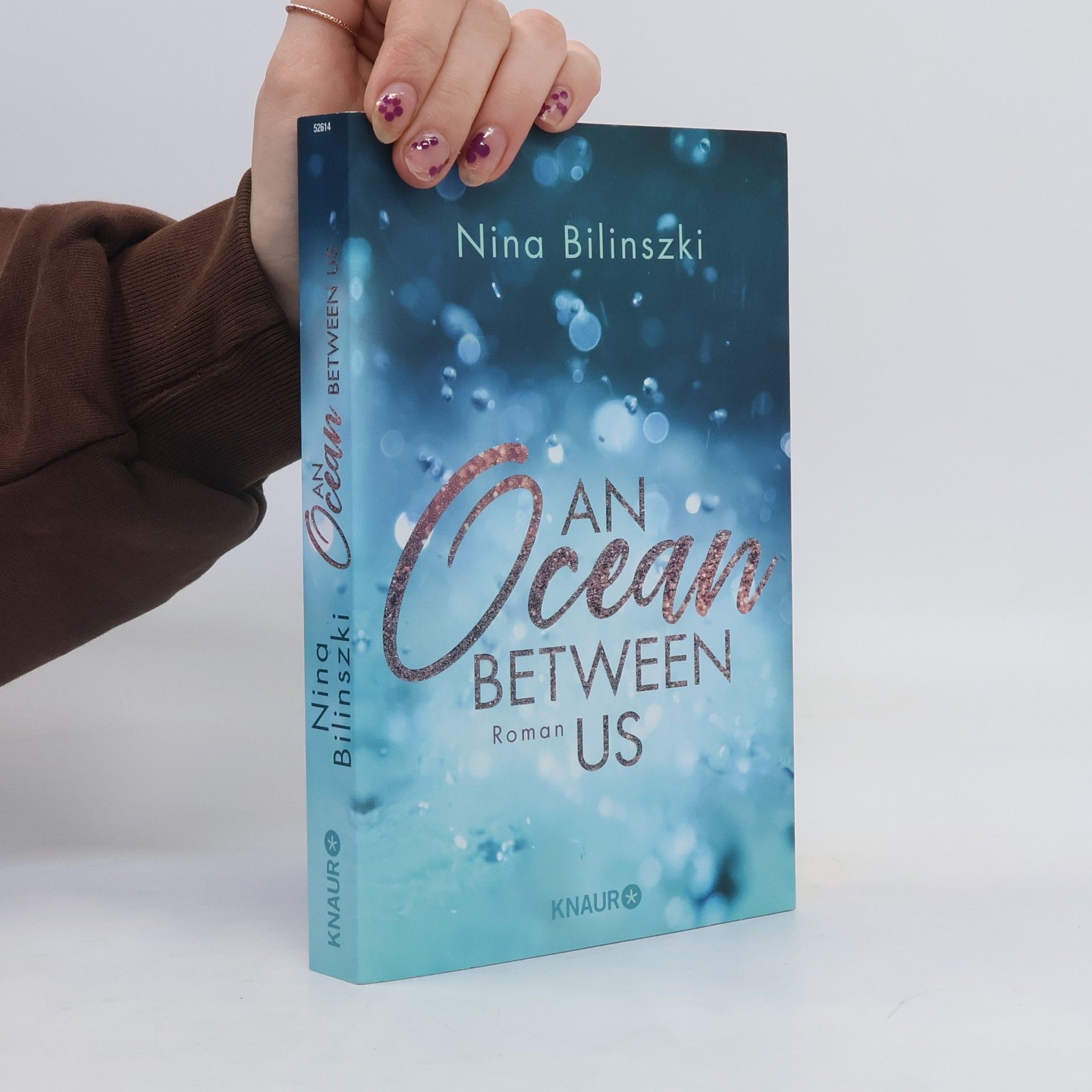 Nina Bilinszki An ocean between us