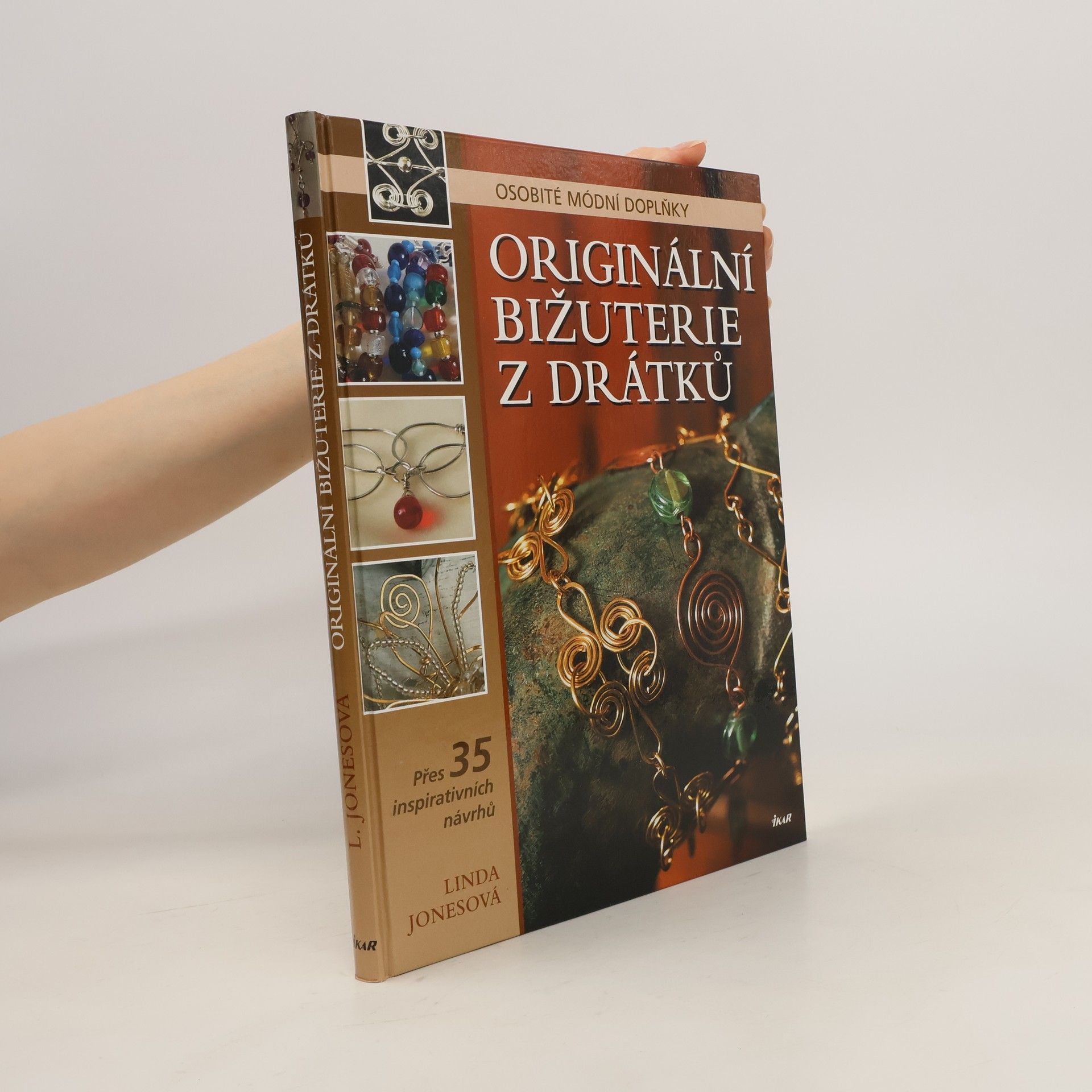 Linda Jones Originální bižuterie z drátků. Osobité módní doplňky